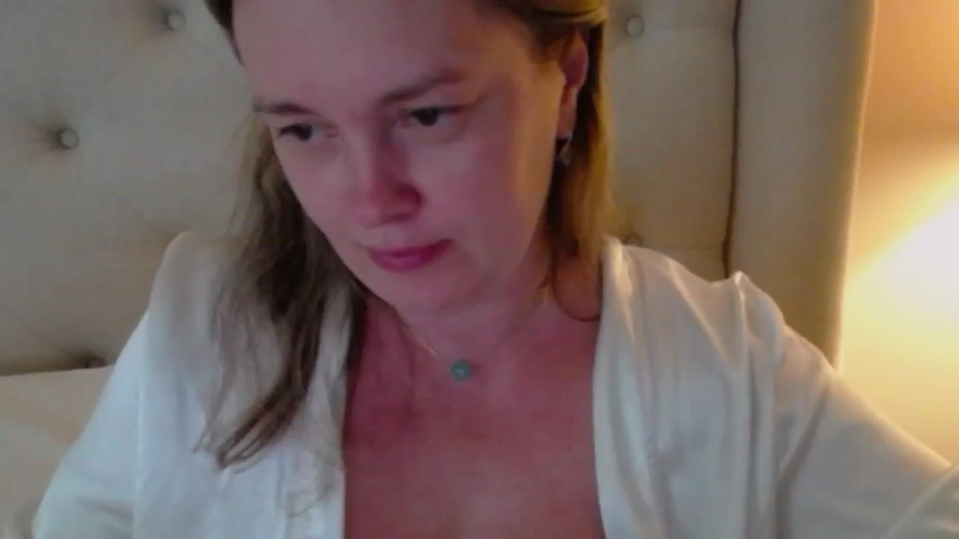 Gallery image thumbnail from J0llye's myfreecams stream on, 06/09/2024, 20:40 image 13 of 20