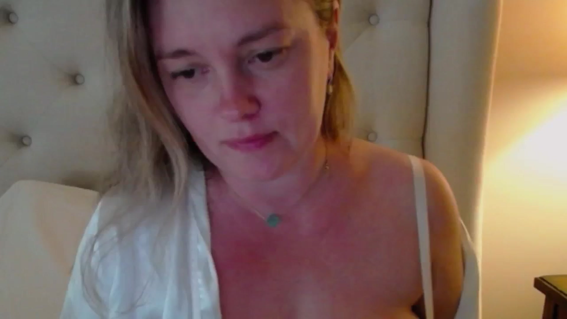 Gallery image thumbnail from J0llye's myfreecams stream on, 06/09/2024, 20:40 image 3 of 20