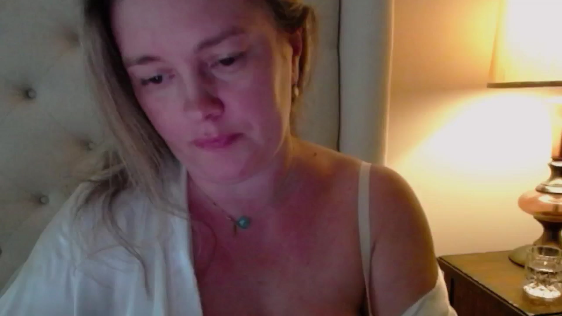 Gallery image thumbnail from J0llye's myfreecams stream on, 06/10/2024, 20:47 image 12 of 20