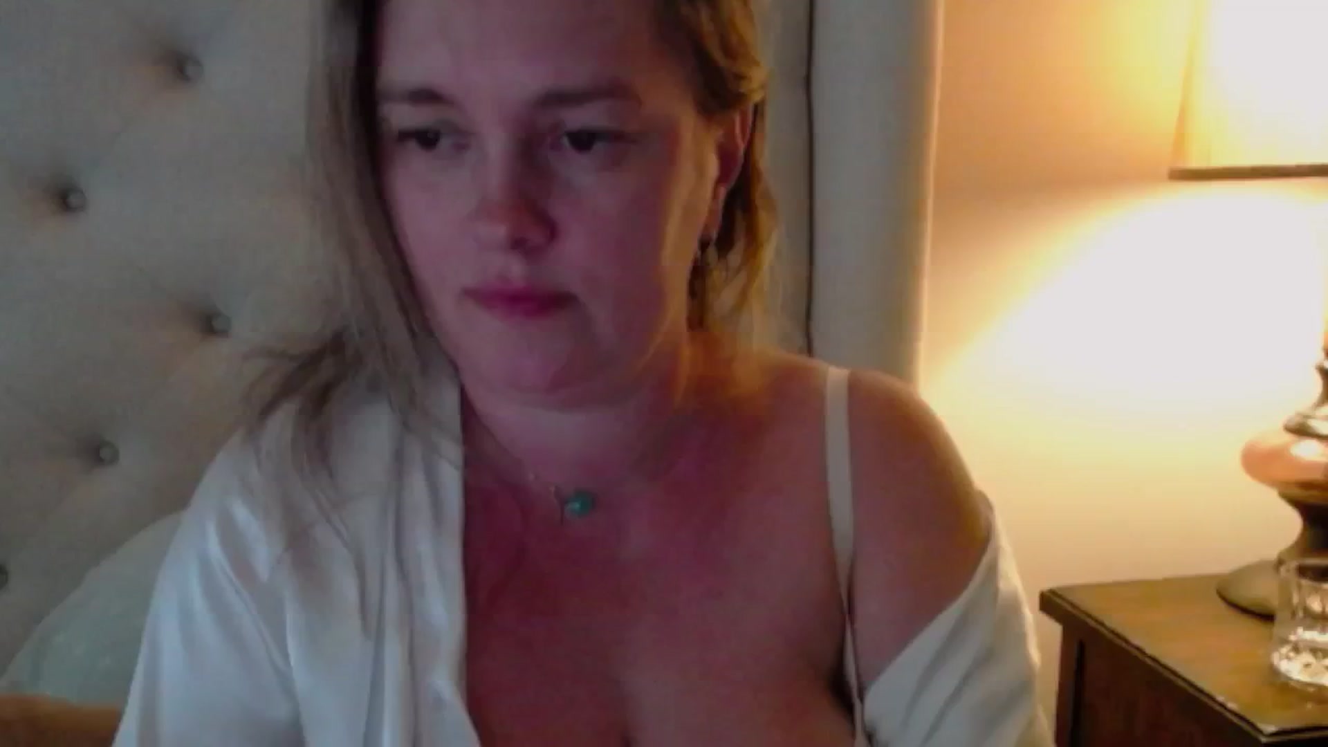 Gallery image thumbnail from J0llye's myfreecams stream on, 06/10/2024, 20:47 image 17 of 20