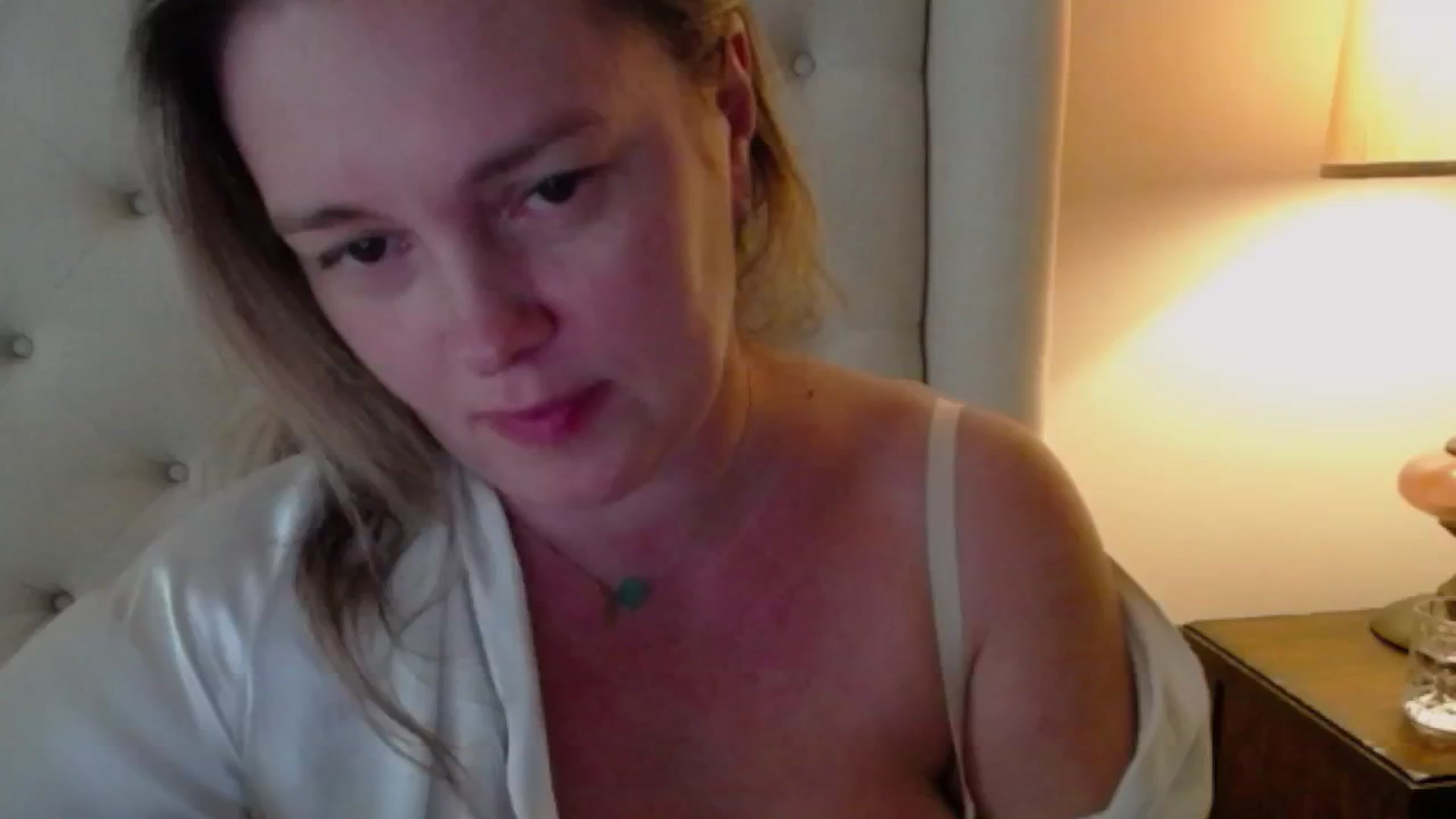 Gallery image thumbnail from J0llye's myfreecams stream on, 06/10/2024, 20:47 image 6 of 20