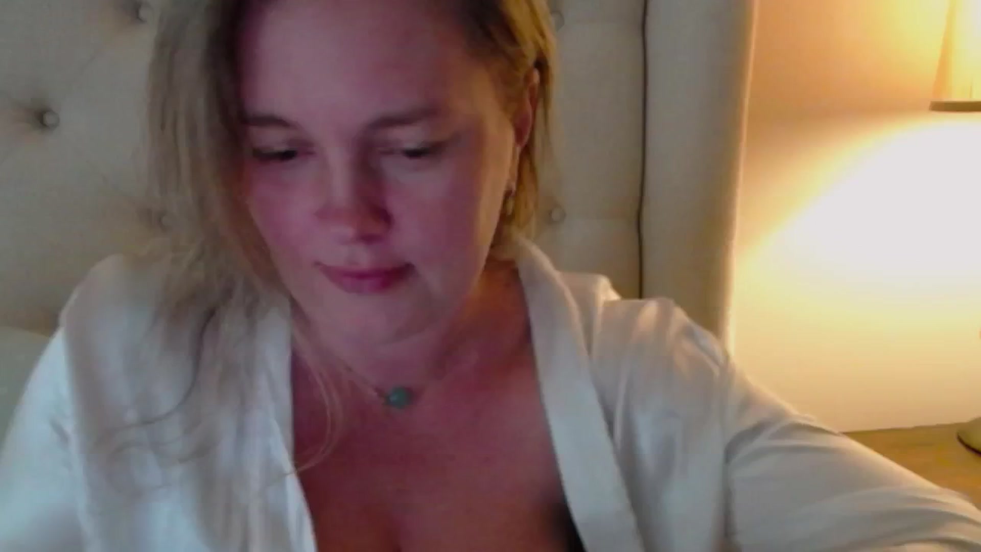 Gallery image thumbnail from J0llye's myfreecams stream on, 06/13/2024, 20:53 image 2 of 20
