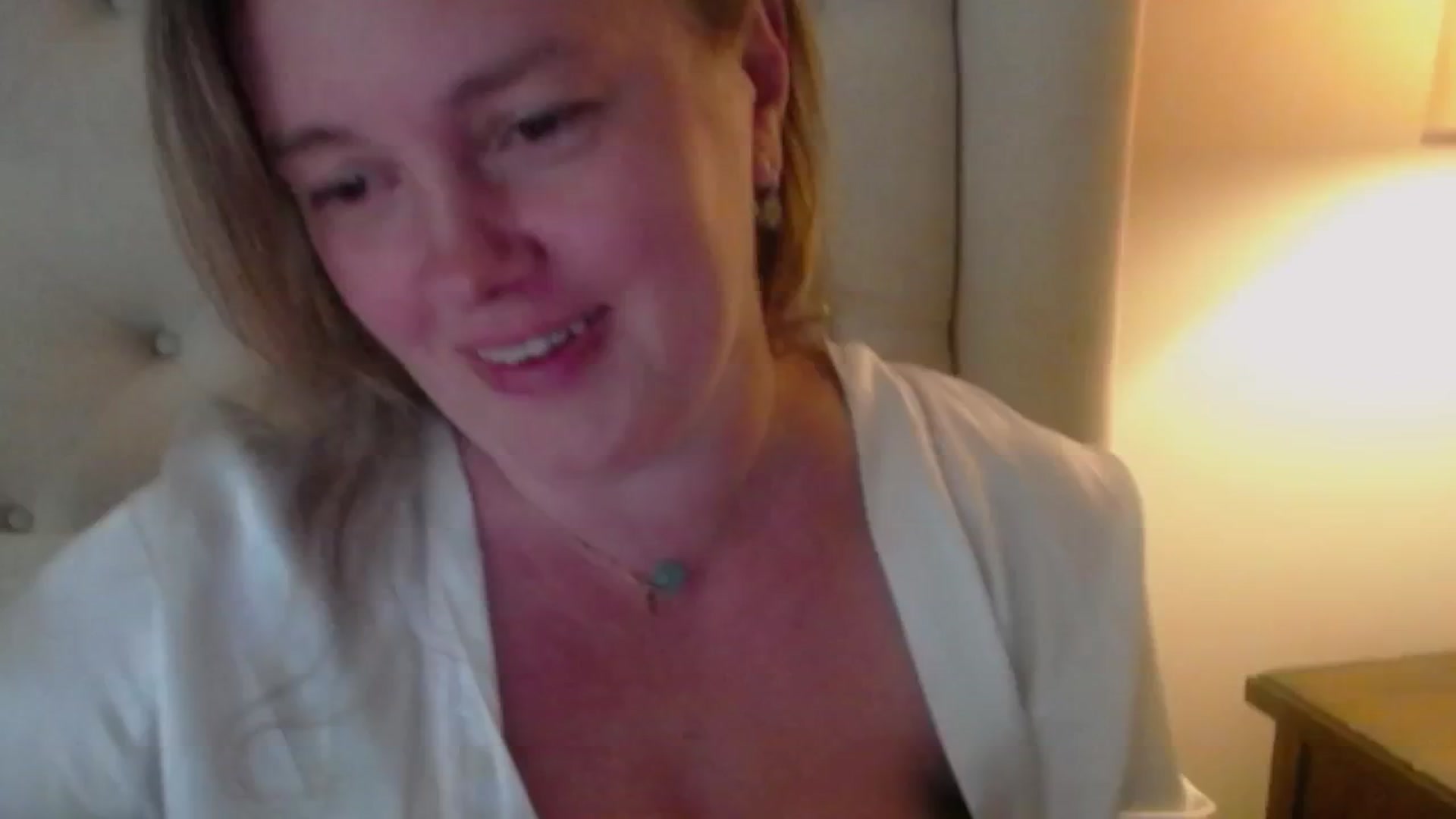 Gallery image thumbnail from J0llye's myfreecams stream on, 06/13/2024, 20:53 image 11 of 20