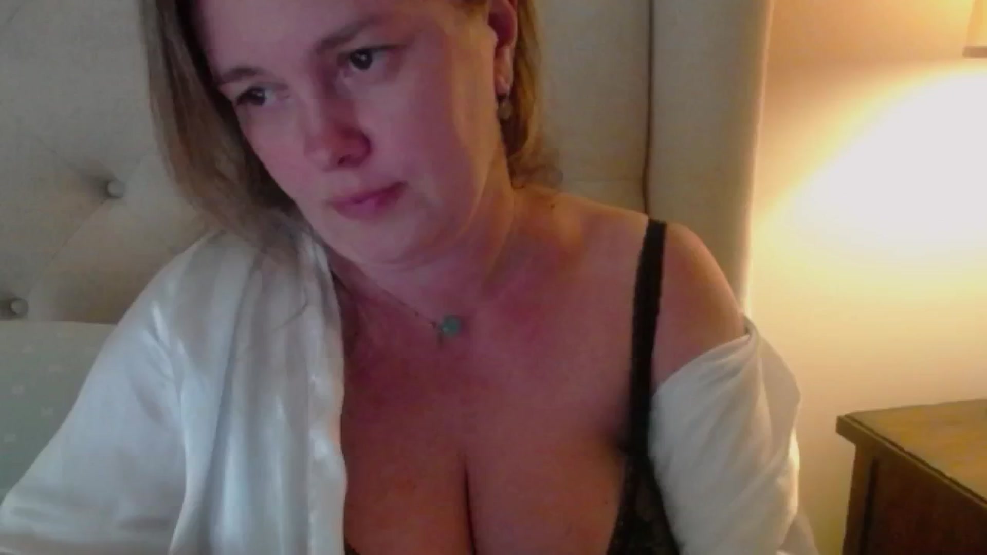 Gallery image thumbnail from J0llye's myfreecams stream on, 06/13/2024, 20:53 image 20 of 20