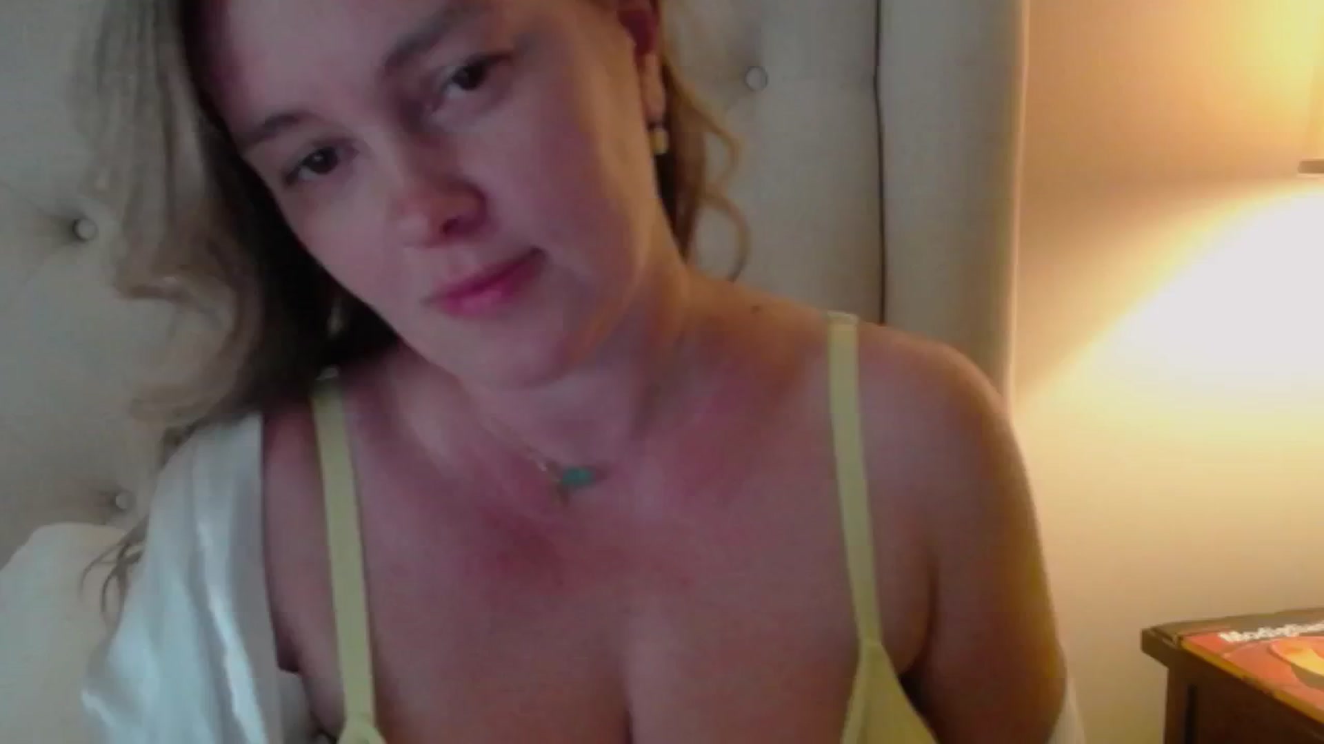 Gallery image thumbnail from J0llye's myfreecams stream on, 06/20/2024, 19:51 image 1 of 20