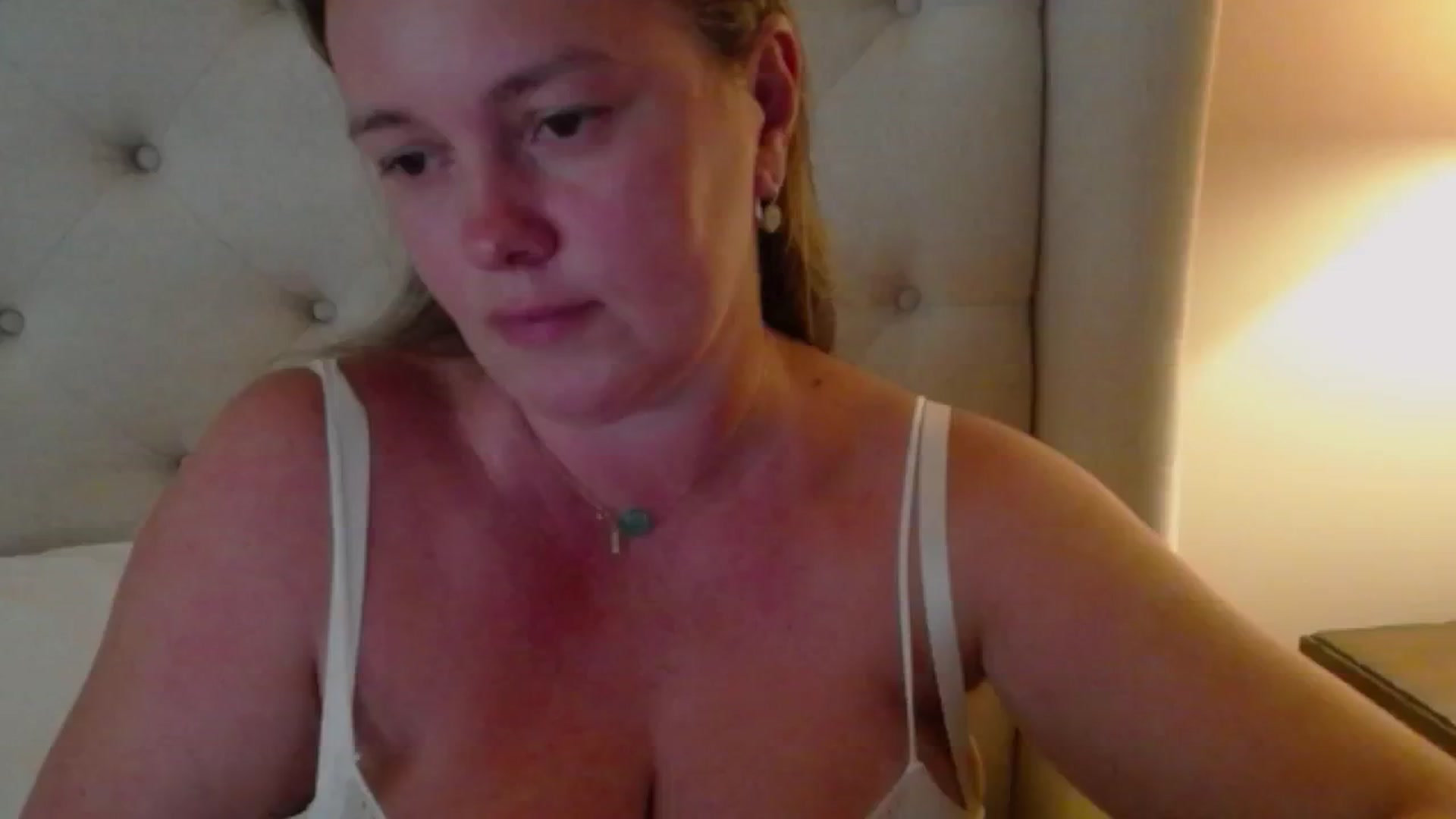 Gallery image thumbnail from J0llye's myfreecams stream on, 07/04/2024, 20:17 image 5 of 20