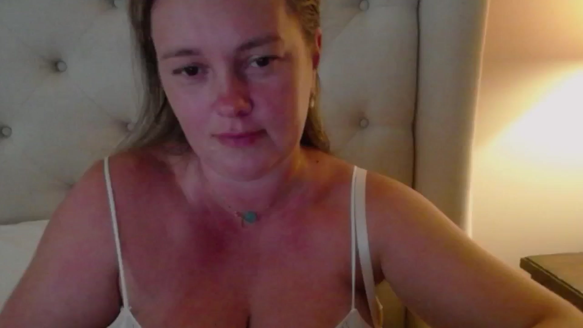 Gallery image thumbnail from J0llye's myfreecams stream on, 07/04/2024, 20:17 image 7 of 20