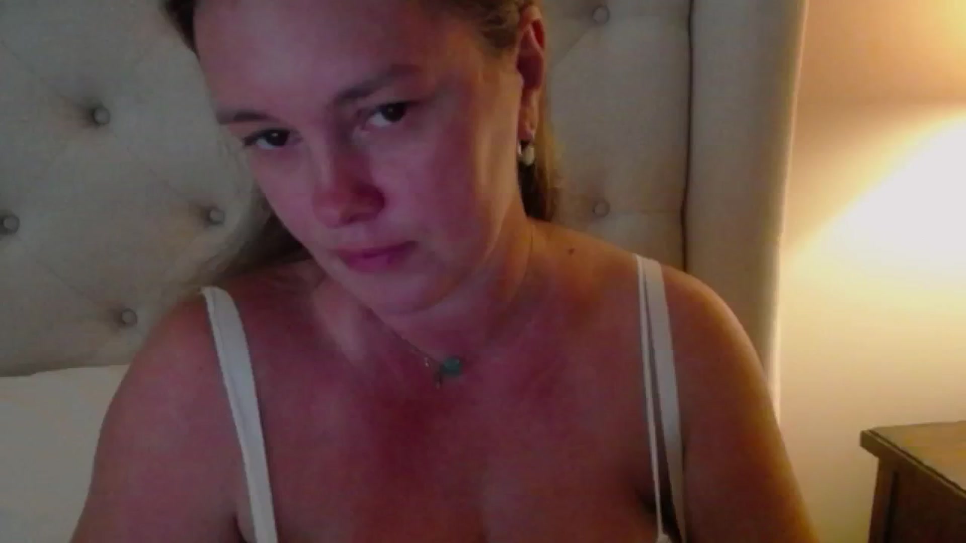 Gallery image thumbnail from J0llye's myfreecams stream on, 07/04/2024, 20:17 image 3 of 20