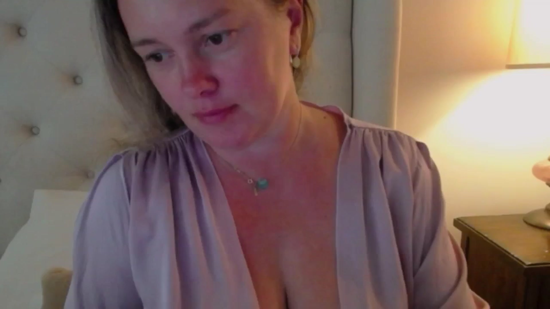 Gallery image thumbnail from J0llye's myfreecams stream on, 07/05/2024, 20:18 image 1 of 20