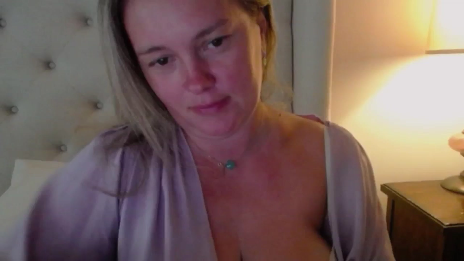 Gallery image thumbnail from J0llye's myfreecams stream on, 07/05/2024, 20:18 image 12 of 20