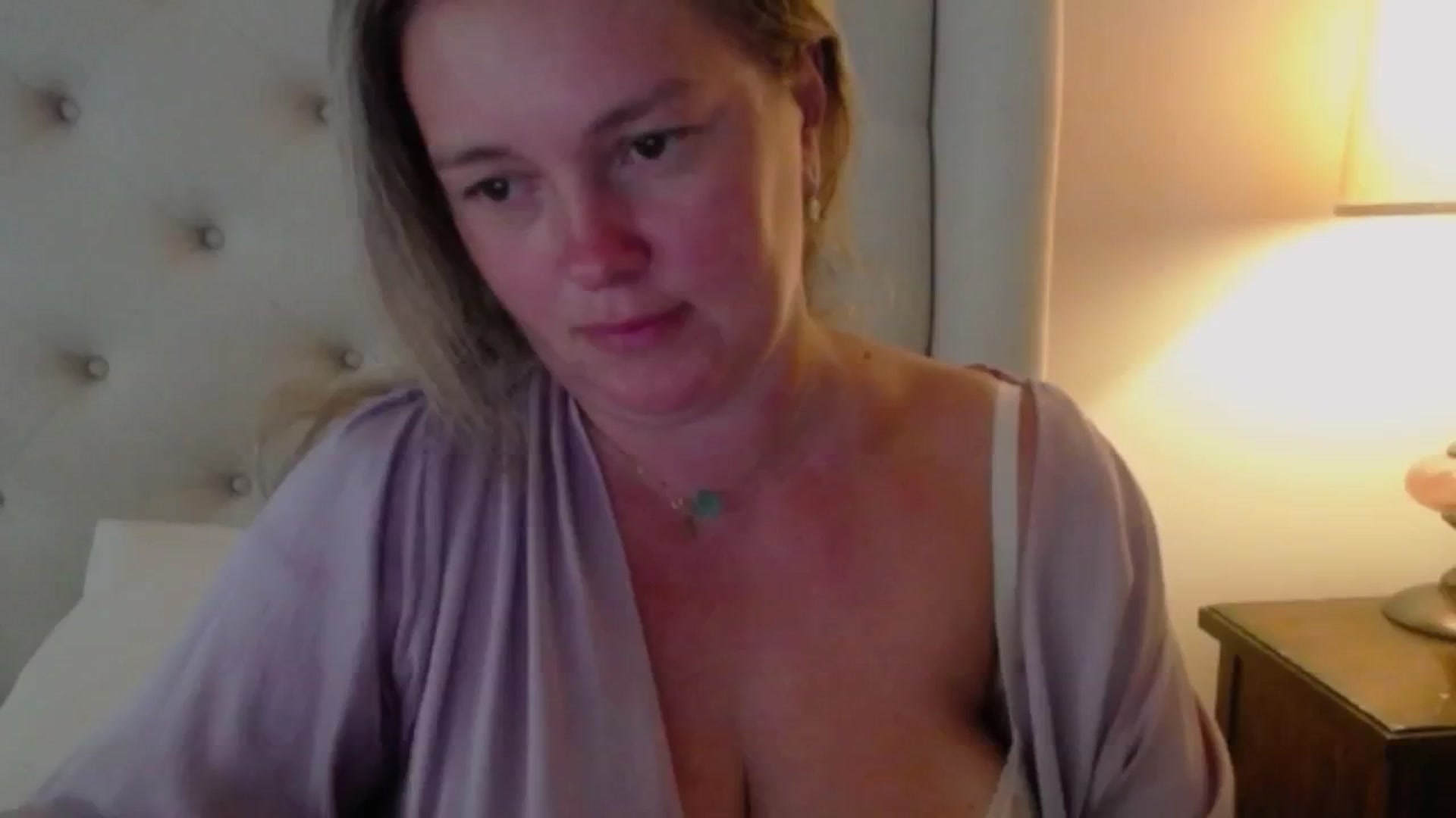 Gallery image thumbnail from J0llye's myfreecams stream on, 07/05/2024, 20:18 image 4 of 20