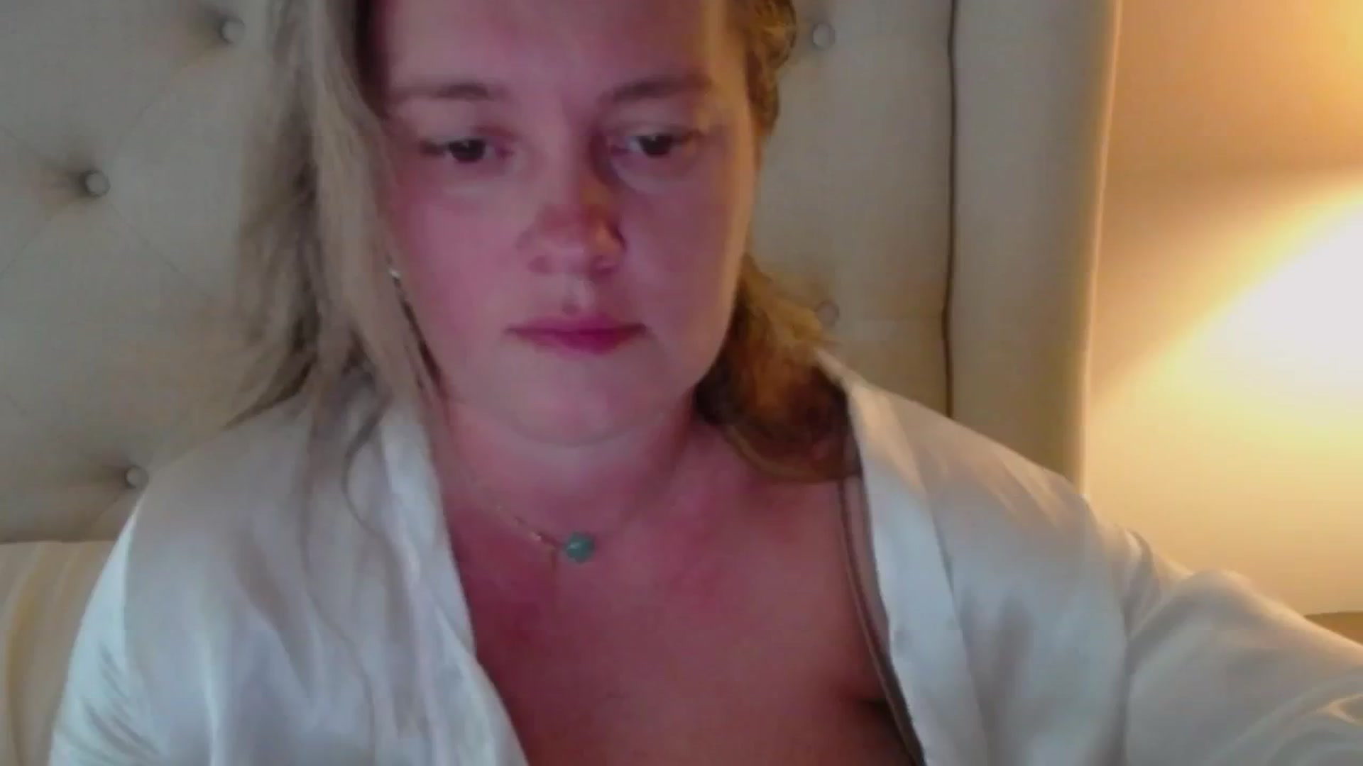Gallery image thumbnail from J0llye's myfreecams stream on, 07/07/2024, 19:52 image 17 of 20