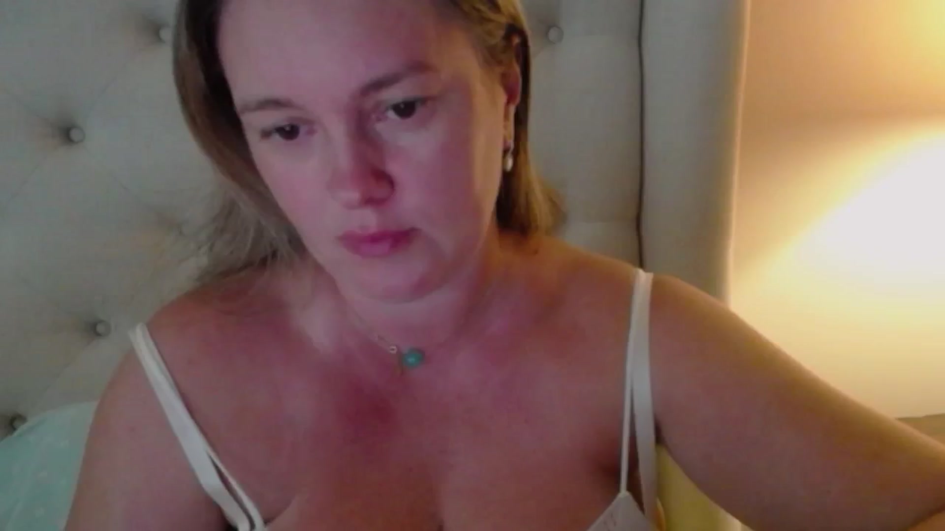 Gallery image thumbnail from J0llye's myfreecams stream on, 07/11/2024, 19:26 image 11 of 20