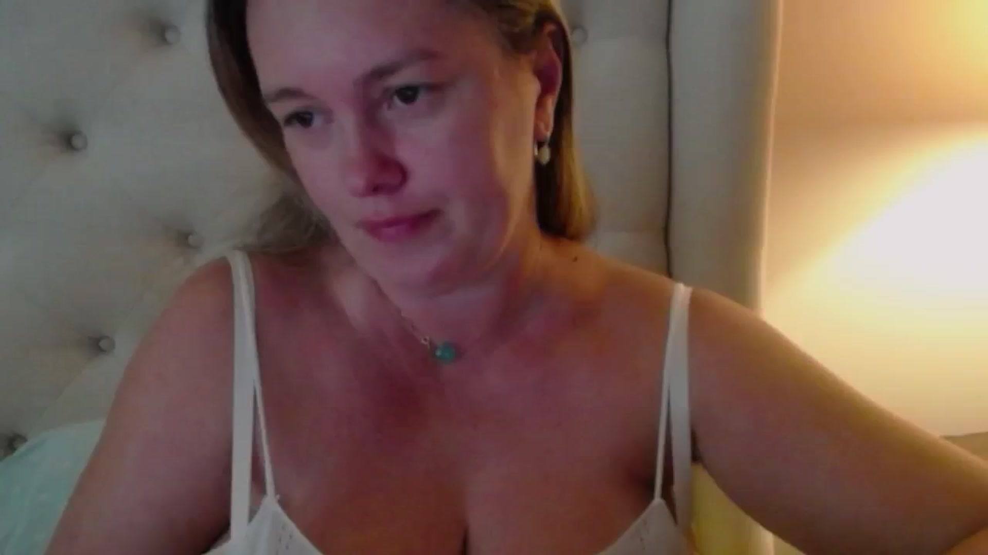 Gallery image thumbnail from J0llye's myfreecams stream on, 07/11/2024, 19:26 image 9 of 20