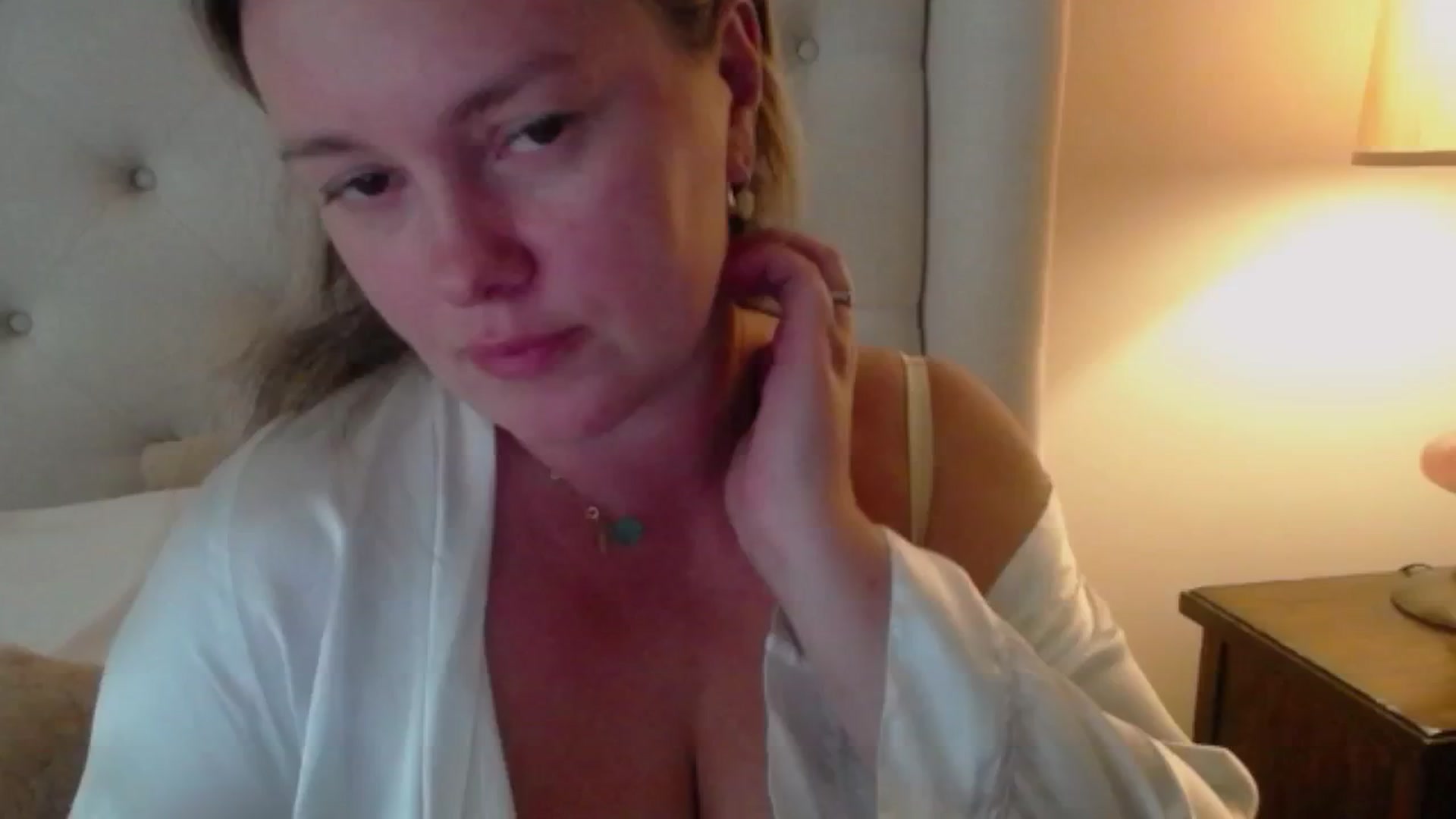 Gallery image thumbnail from J0llye's myfreecams stream on, 07/12/2024, 19:00 image 11 of 20