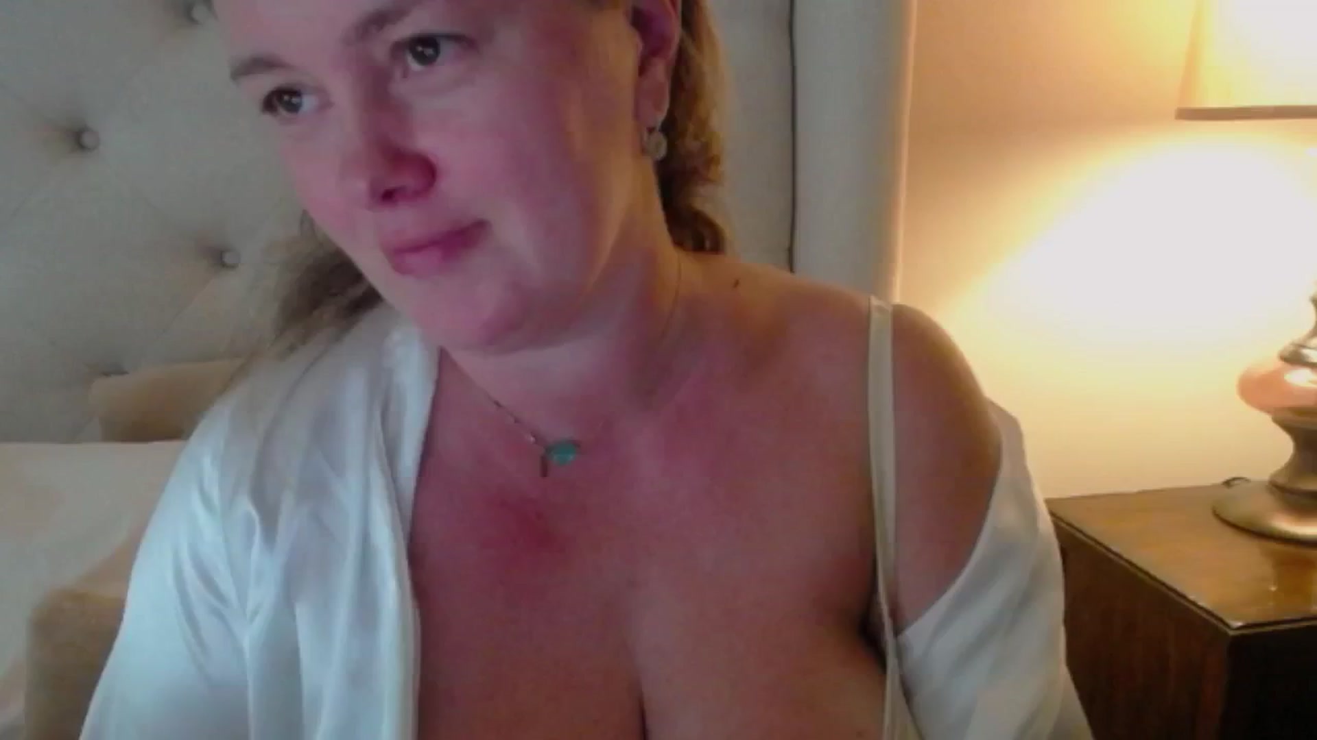 Gallery image thumbnail from J0llye's myfreecams stream on, 07/12/2024, 19:00 image 3 of 20