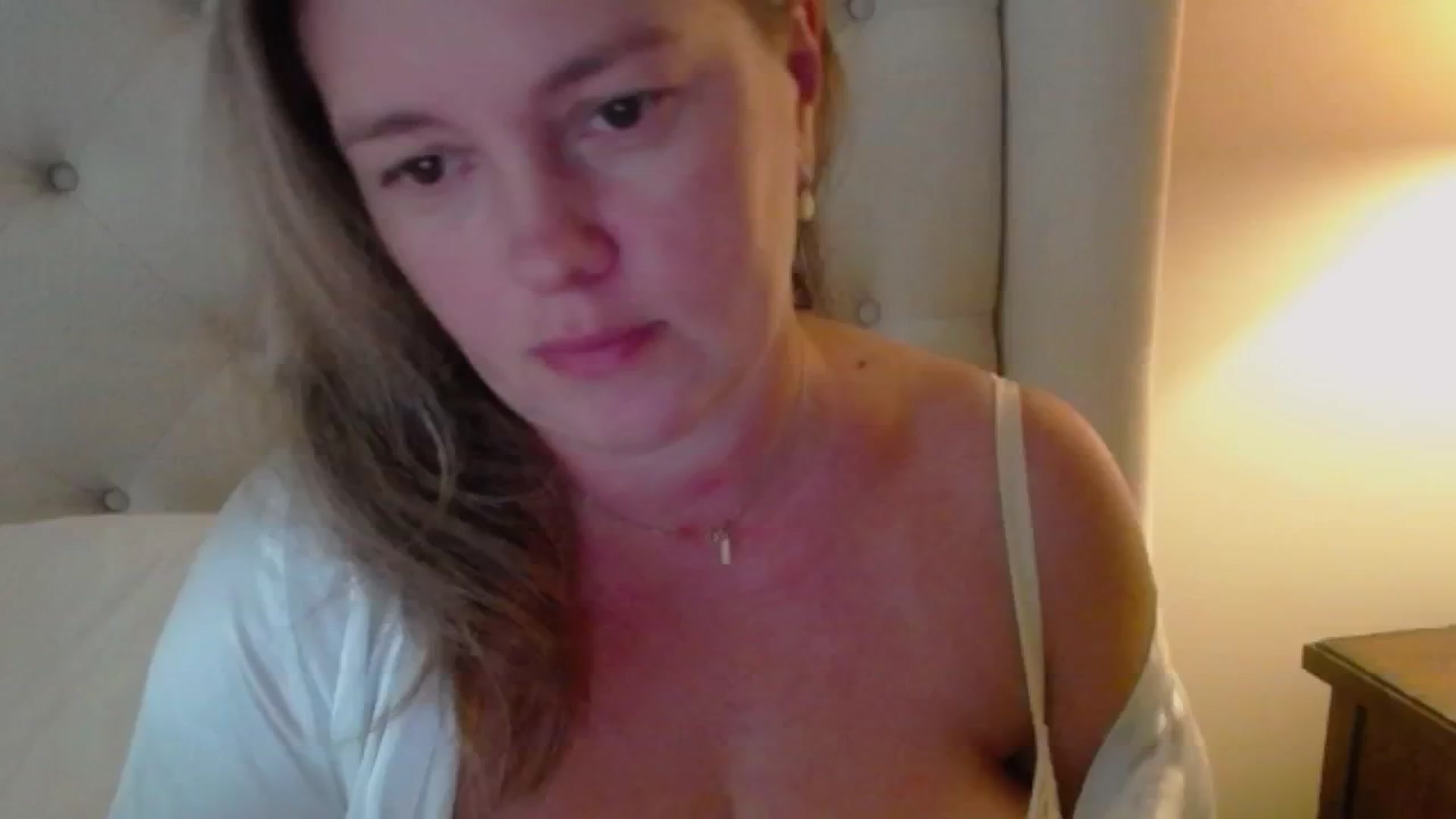 Gallery image thumbnail from J0llye's myfreecams stream on, 07/13/2024, 20:20 image 1 of 20
