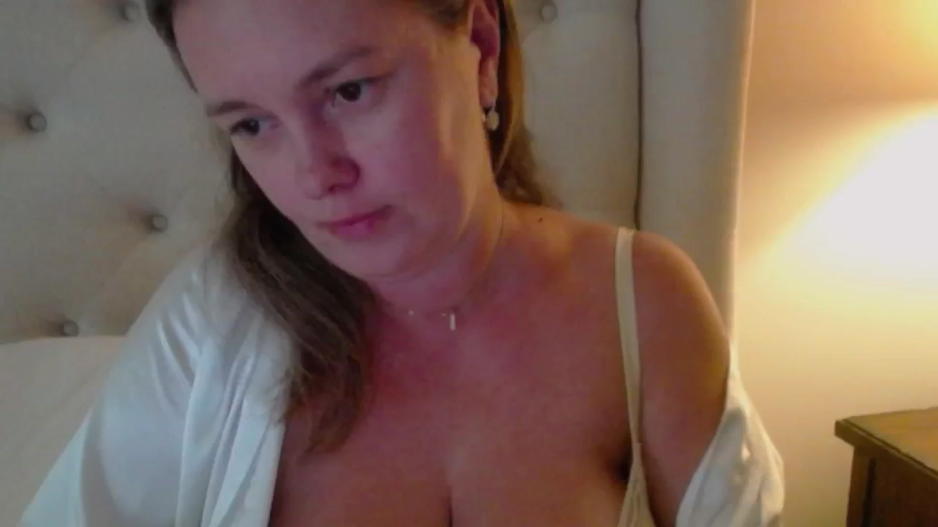 Gallery image thumbnail from J0llye's myfreecams stream on, 07/13/2024, 20:20 image 12 of 20