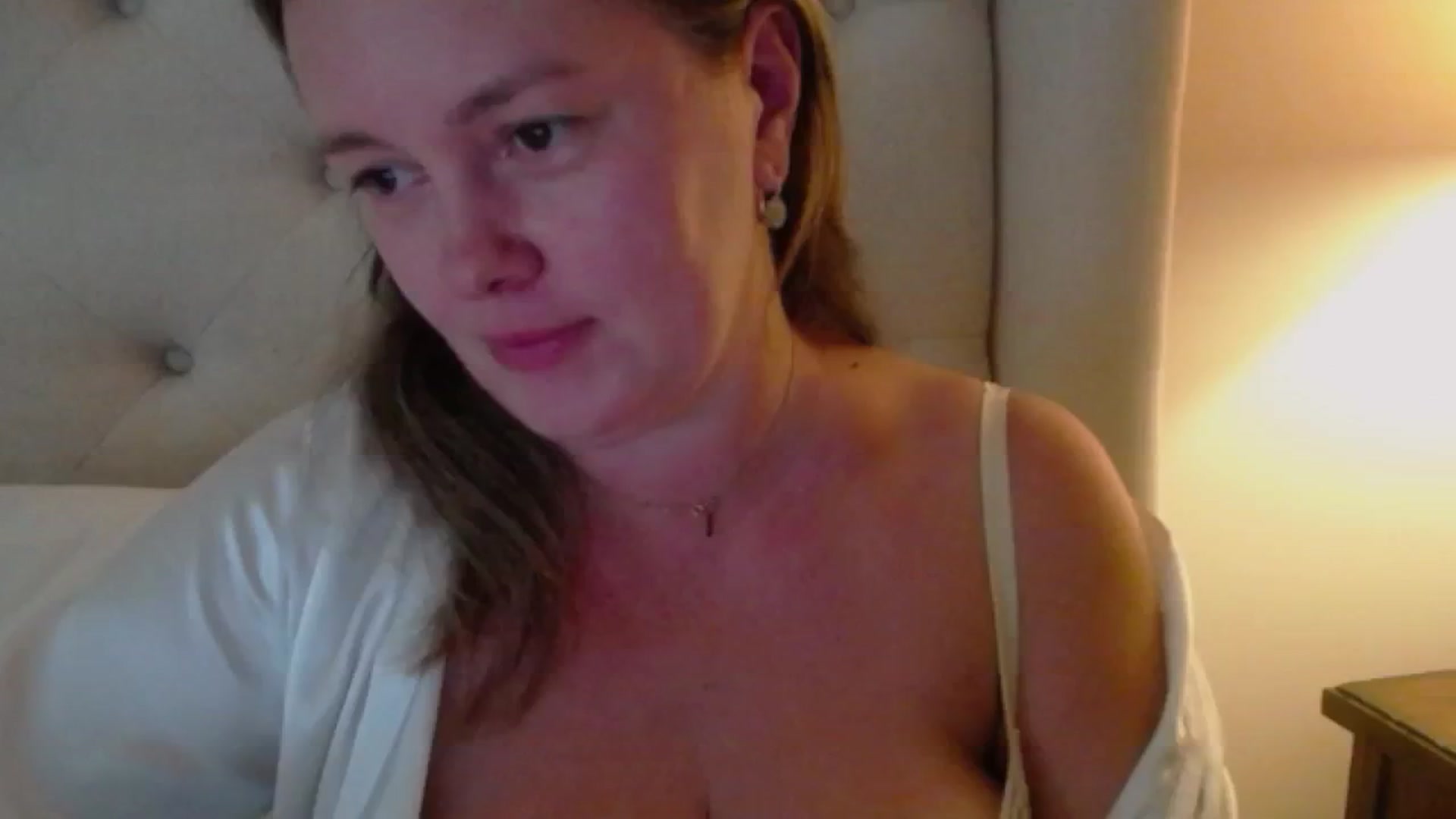 Gallery image thumbnail from J0llye's myfreecams stream on, 07/13/2024, 20:20 image 18 of 20