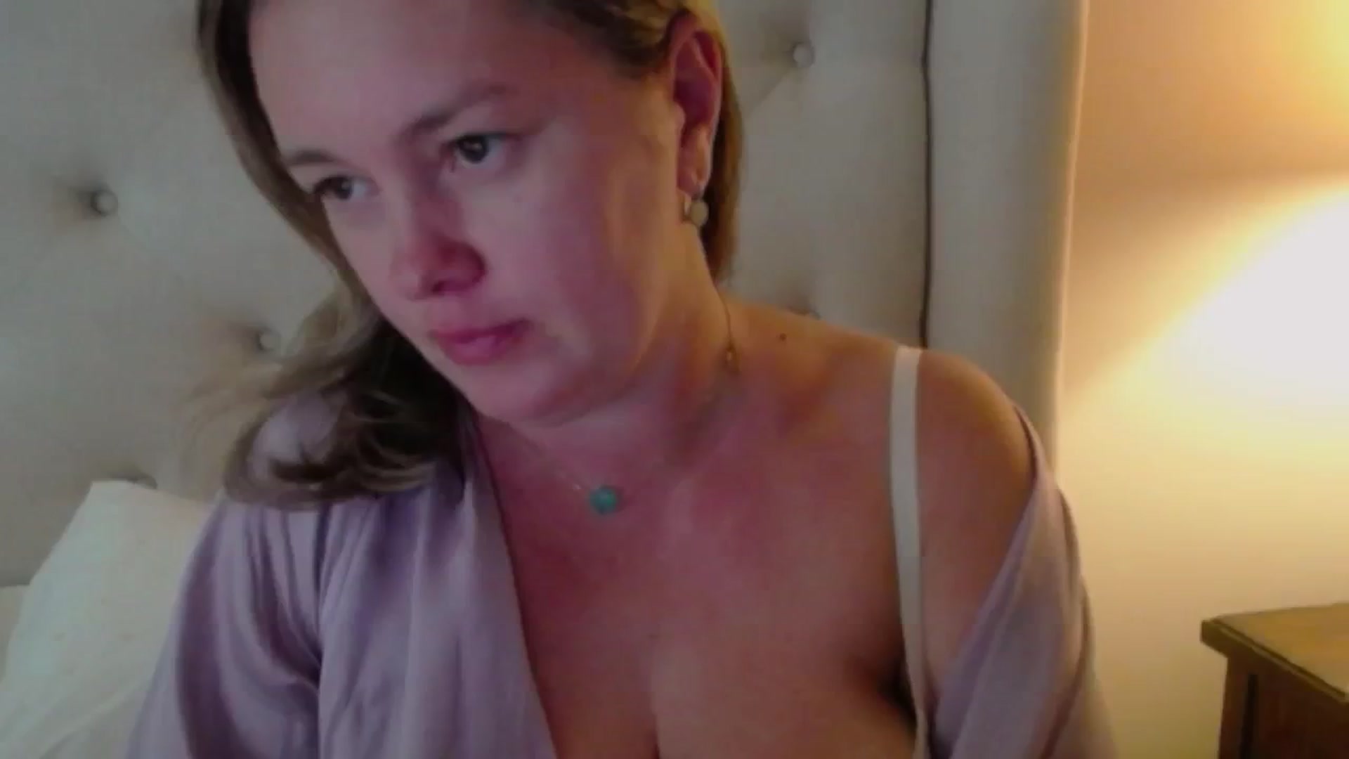 Gallery image thumbnail from J0llye's myfreecams stream on, 07/14/2024, 20:13 image 5 of 20