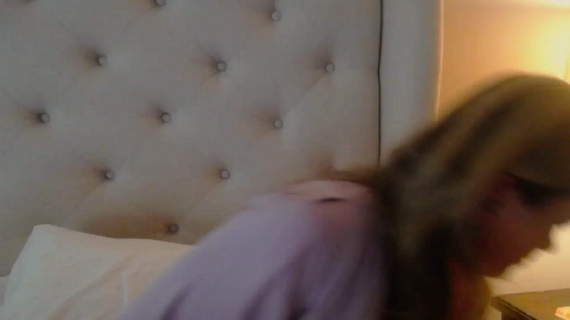 Gallery image thumbnail from J0llye's myfreecams stream on, 07/14/2024, 20:13 image 12 of 20
