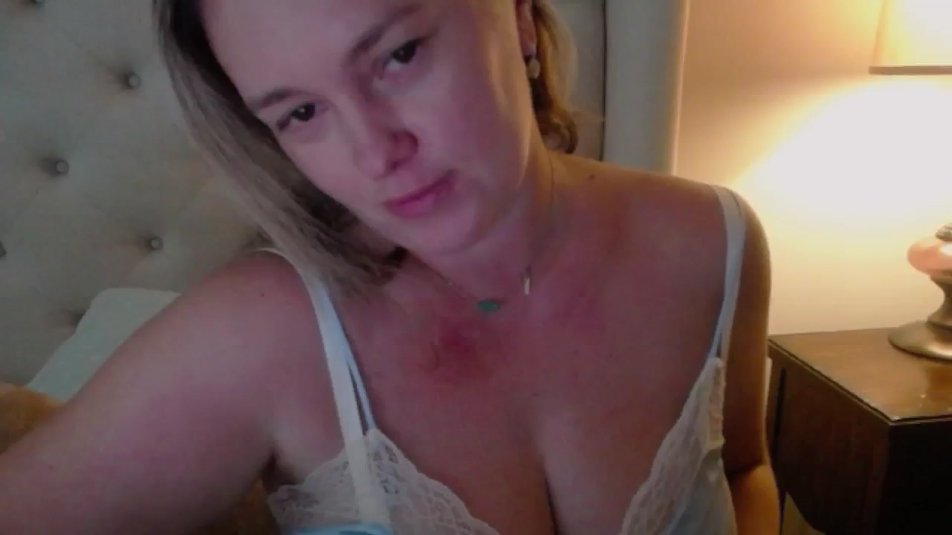 Gallery image thumbnail from J0llye's myfreecams stream on, 07/16/2024, 19:36 image 7 of 20