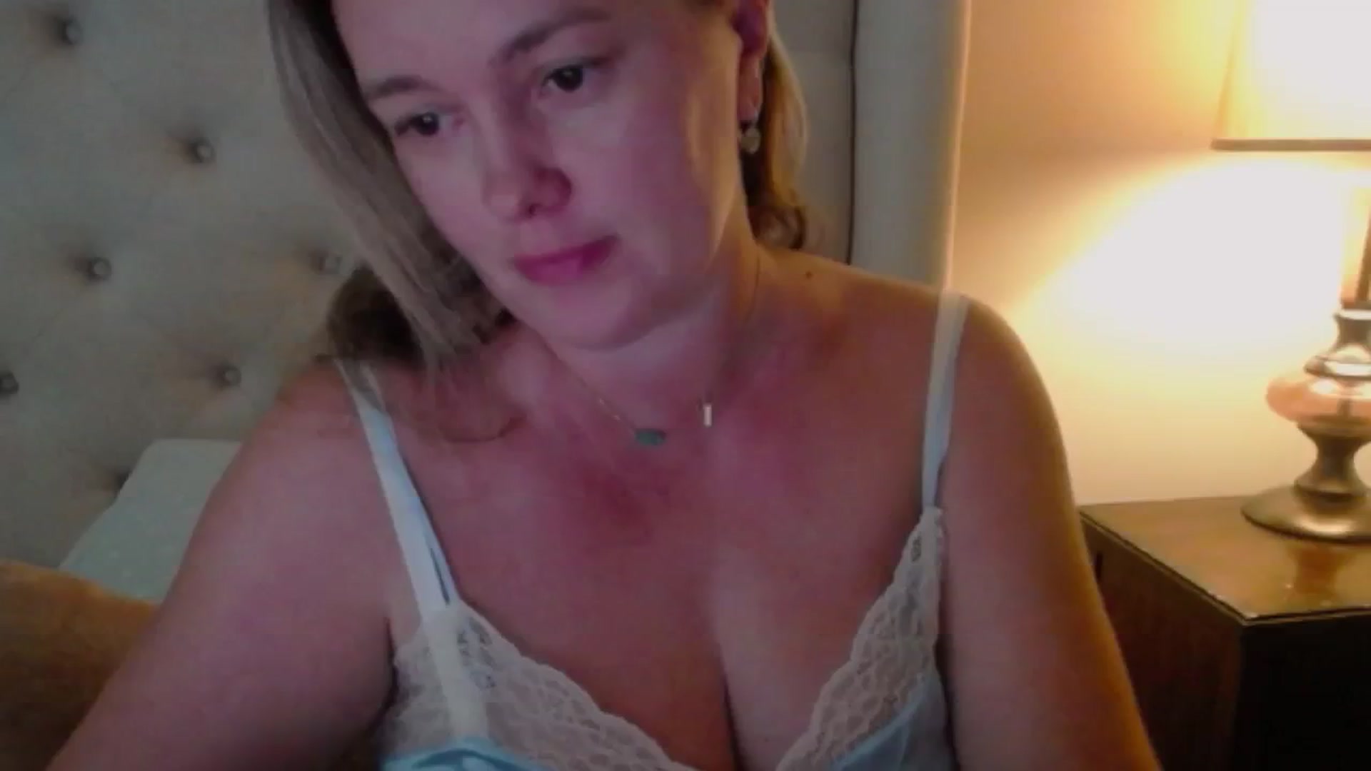 Gallery image thumbnail from J0llye's myfreecams stream on, 07/16/2024, 19:36 image 2 of 20