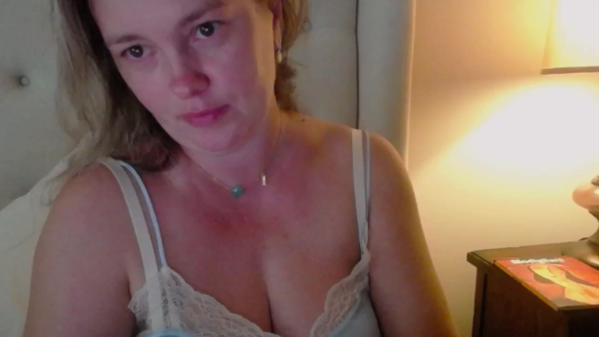 Gallery image thumbnail from J0llye's myfreecams stream on, 07/18/2024, 21:00 image 10 of 20