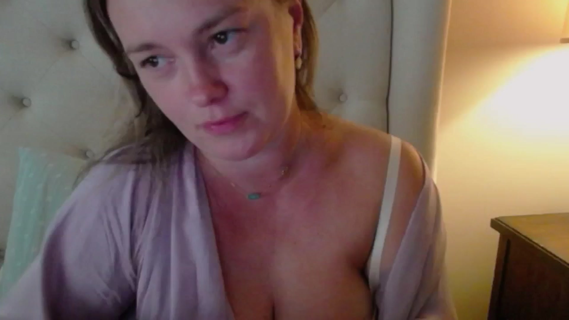 Gallery image thumbnail from J0llye's myfreecams stream on, 07/21/2024, 20:58 image 4 of 20