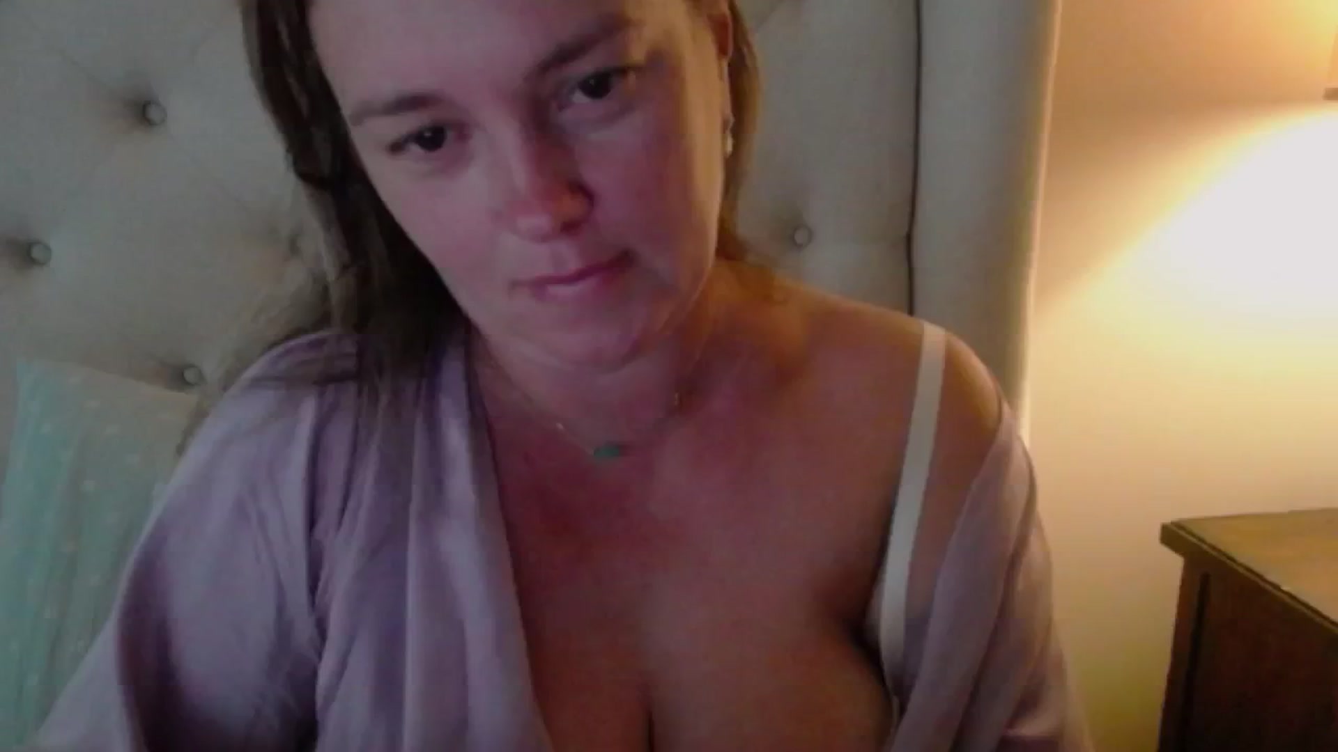 Gallery image thumbnail from J0llye's myfreecams stream on, 07/21/2024, 20:58 image 10 of 20
