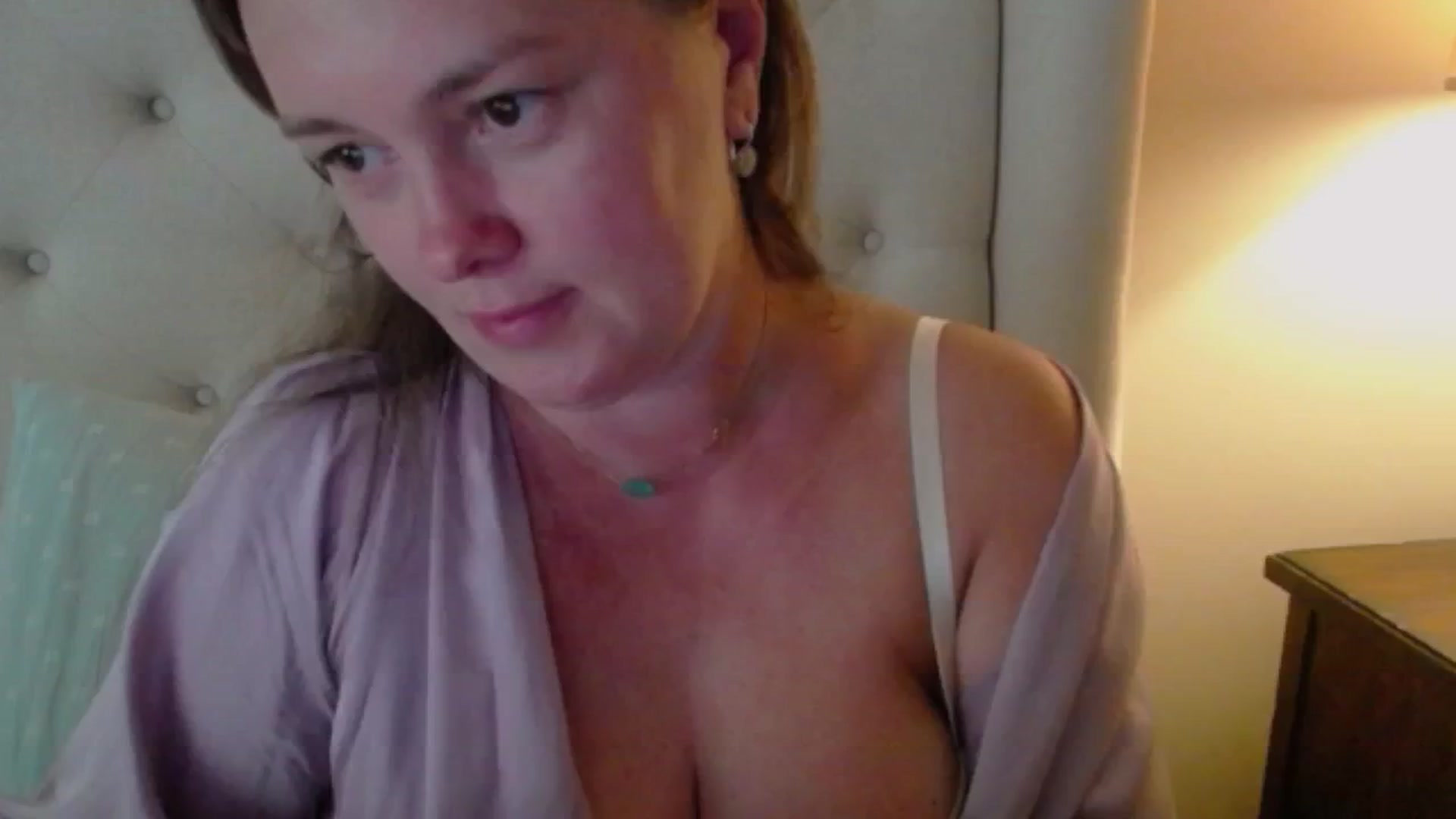 Gallery image thumbnail from J0llye's myfreecams stream on, 07/21/2024, 20:58 image 15 of 20