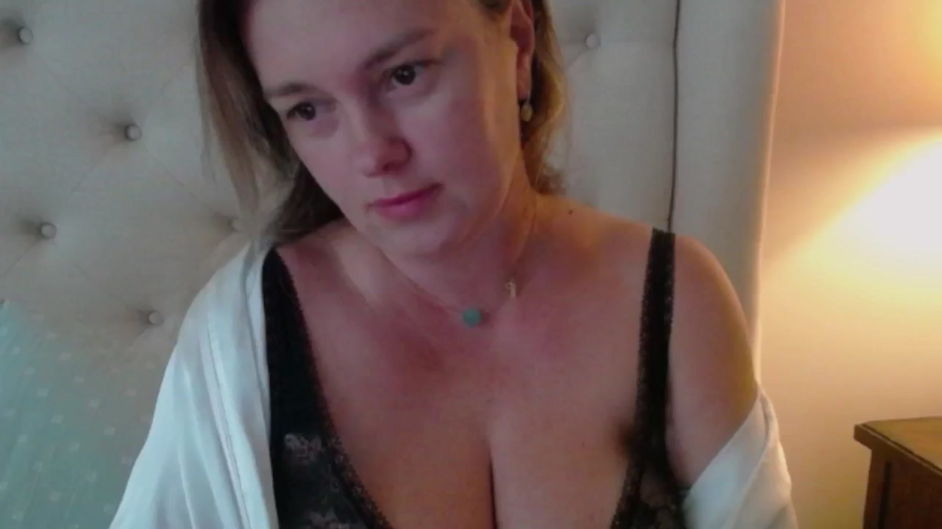 Gallery image thumbnail from J0llye's myfreecams stream on, 07/22/2024, 20:28 image 2 of 20