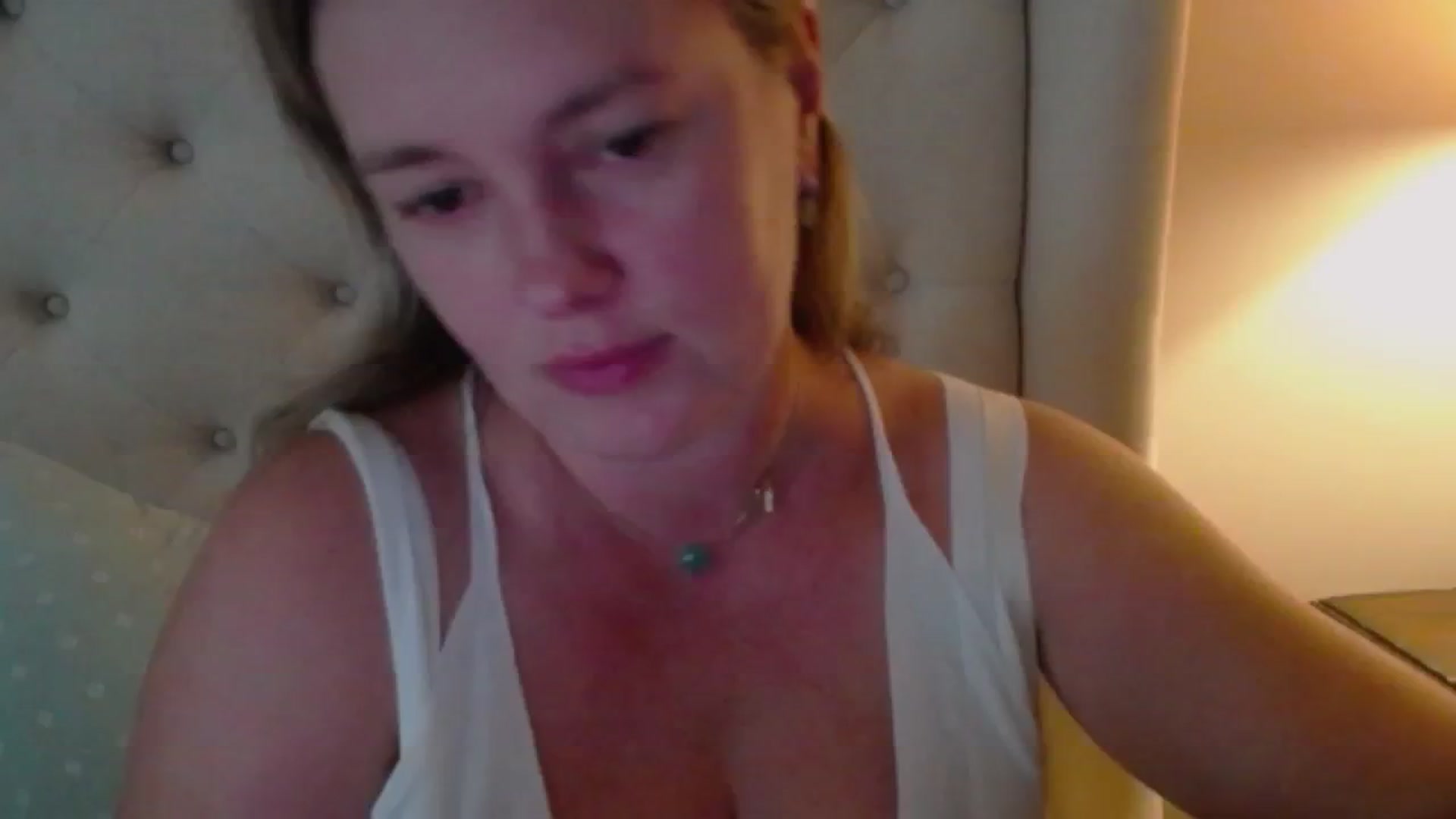 Gallery image thumbnail from J0llye's myfreecams stream on, 07/23/2024, 19:50 image 3 of 20