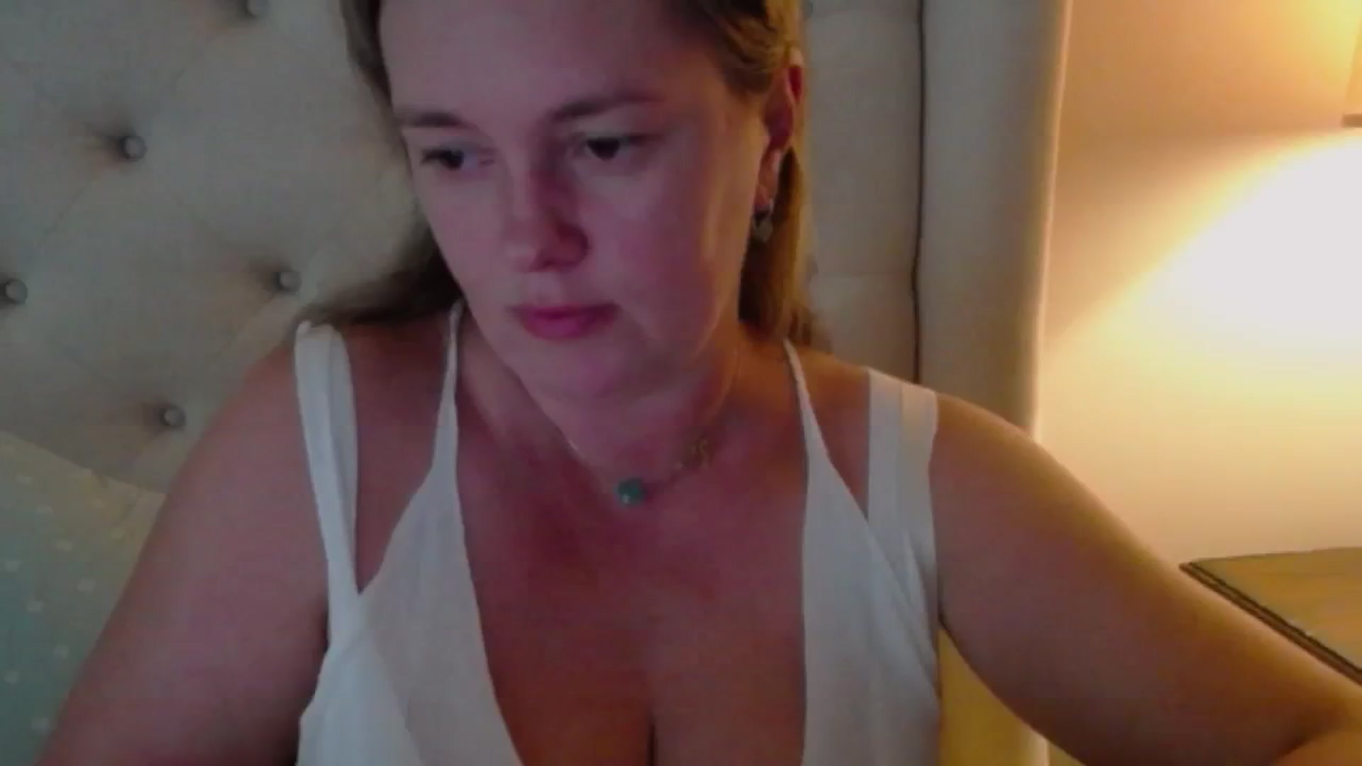 Gallery image thumbnail from J0llye's myfreecams stream on, 07/23/2024, 19:50 image 2 of 20