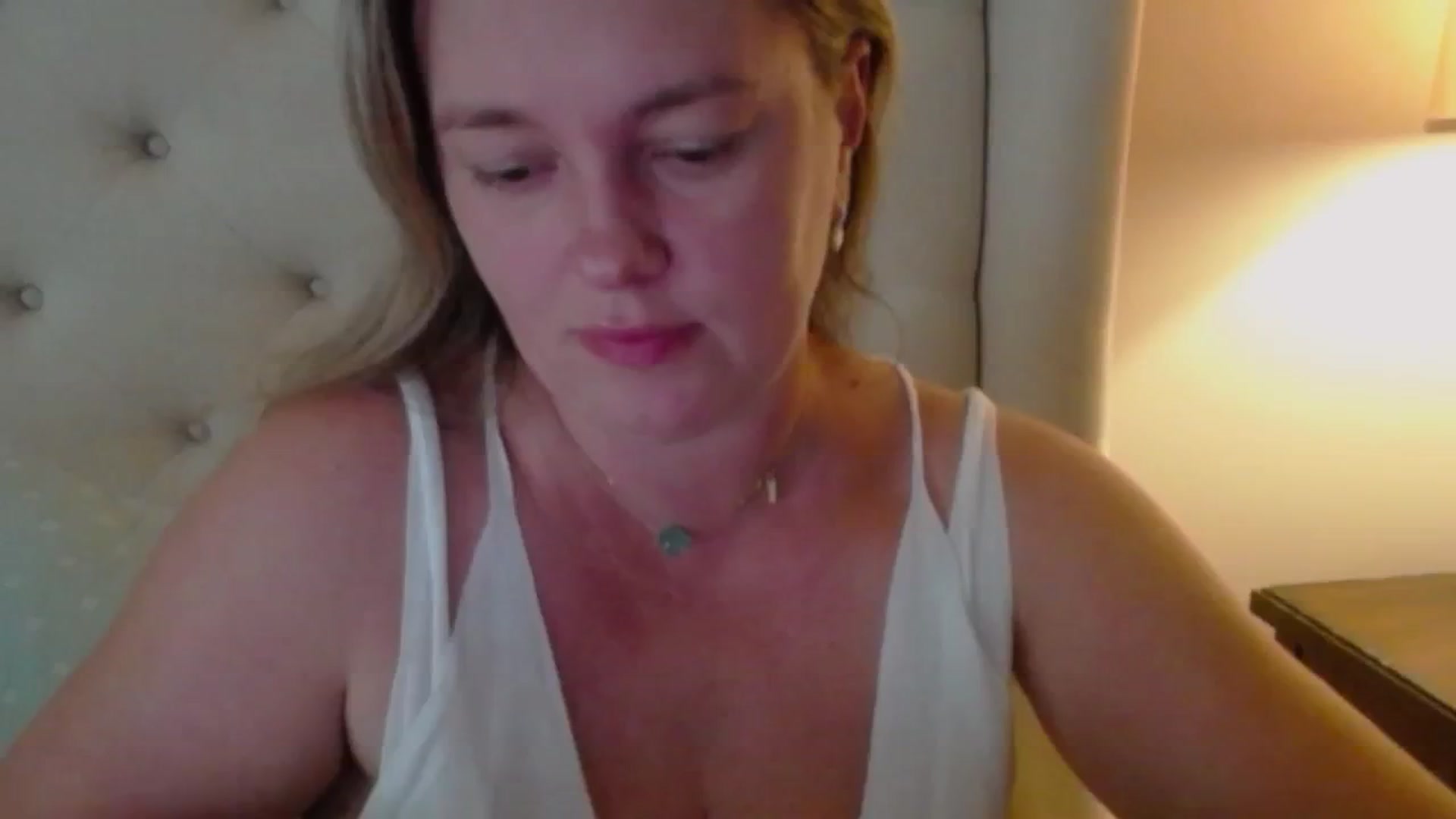 Gallery image thumbnail from J0llye's myfreecams stream on, 07/23/2024, 19:50 image 9 of 20