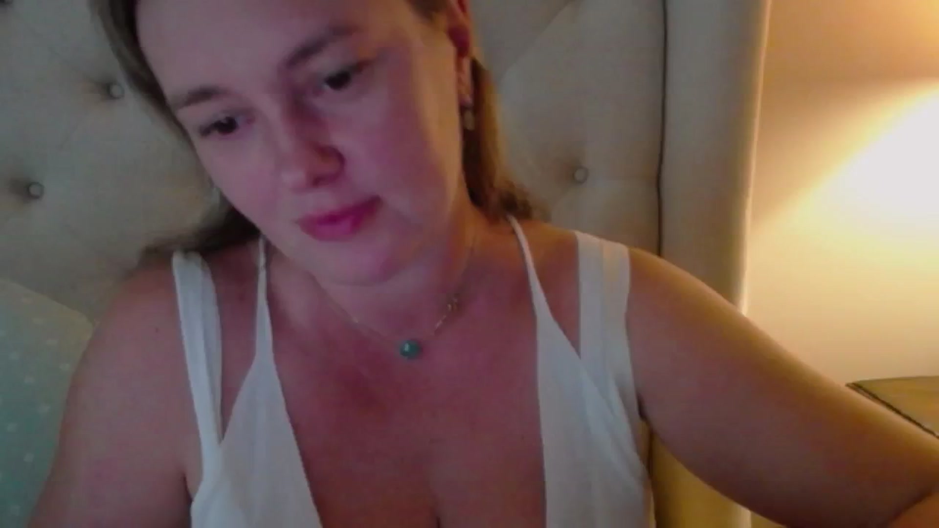 Gallery image thumbnail from J0llye's myfreecams stream on, 07/23/2024, 19:50 image 4 of 20