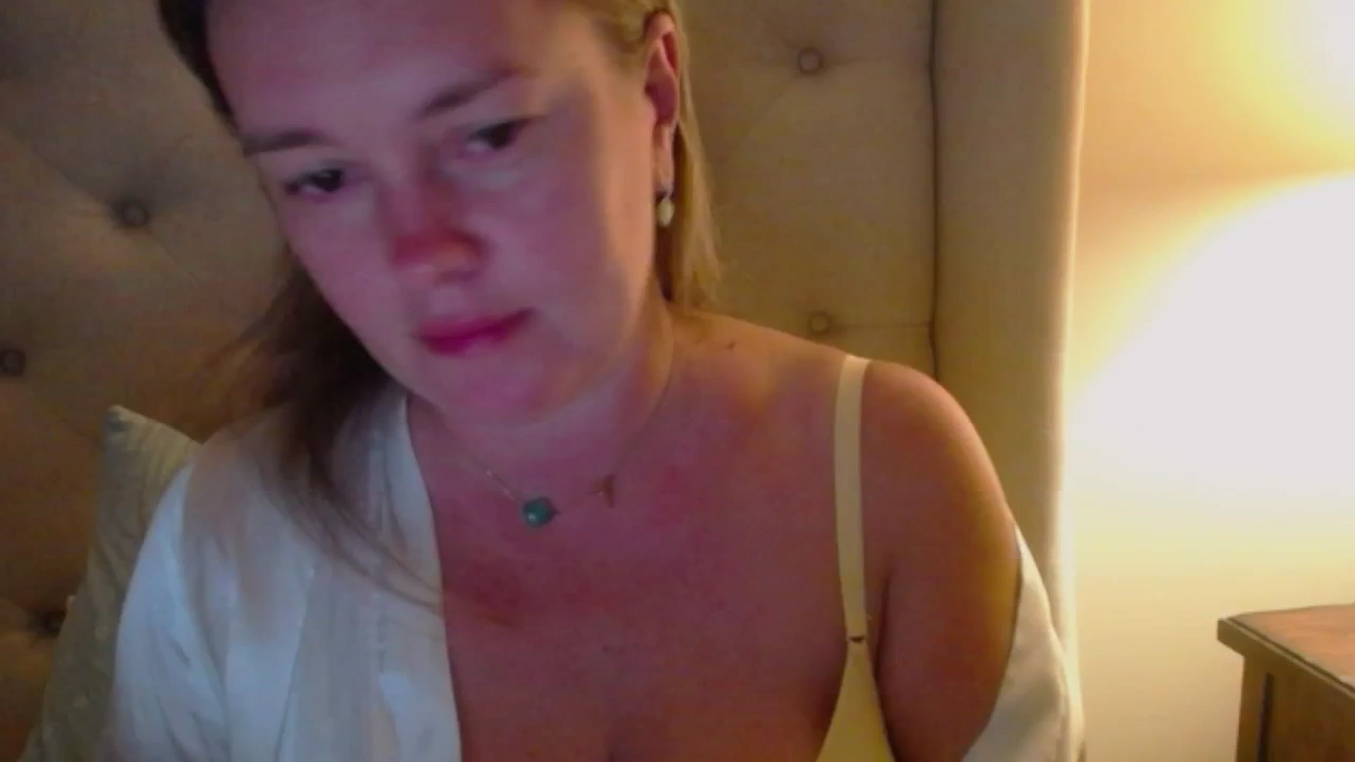 Gallery image thumbnail from J0llye's myfreecams stream on, 07/24/2024, 03:55 image 4 of 20