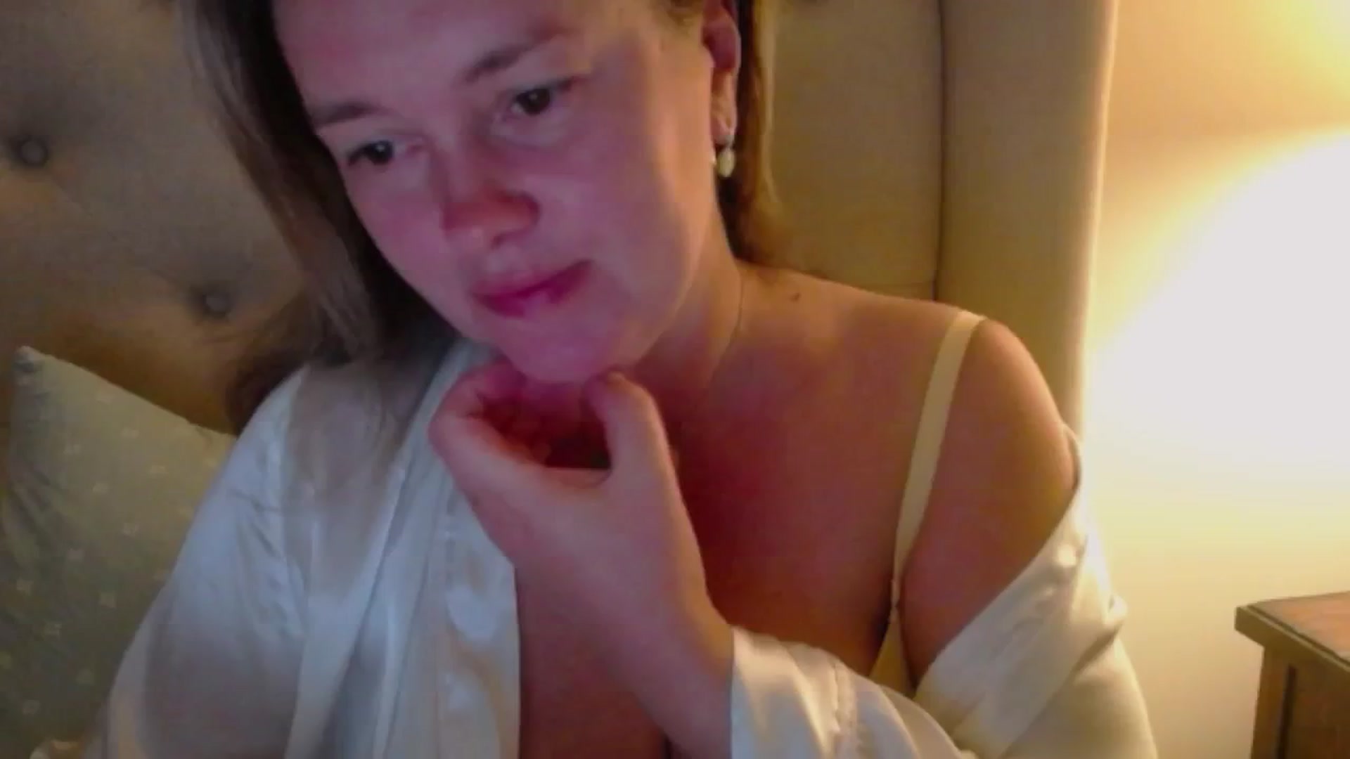 Gallery image thumbnail from J0llye's myfreecams stream on, 07/24/2024, 03:55 image 16 of 20
