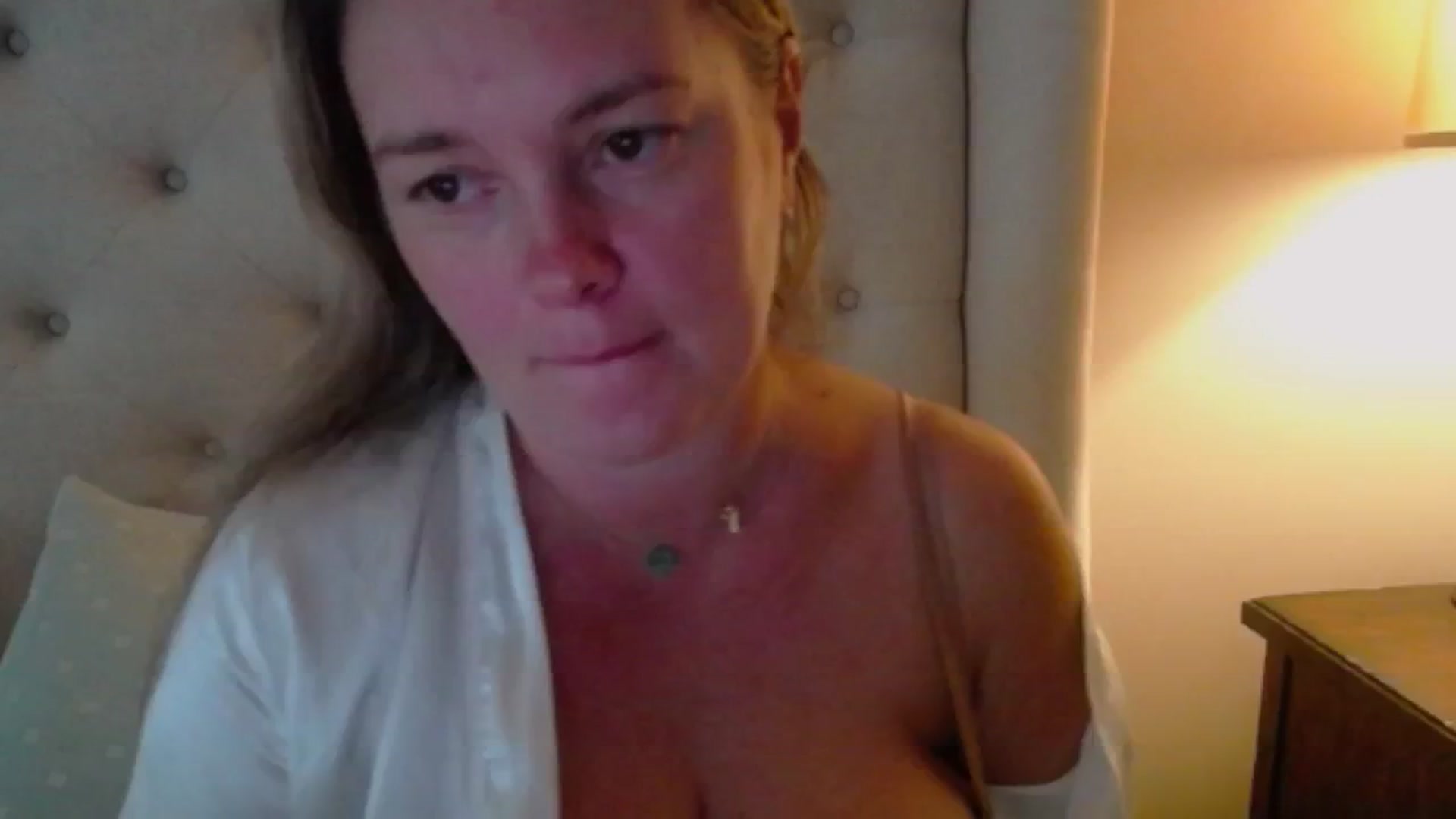 Gallery image thumbnail from J0llye's myfreecams stream on, 07/24/2024, 20:09 image 8 of 20