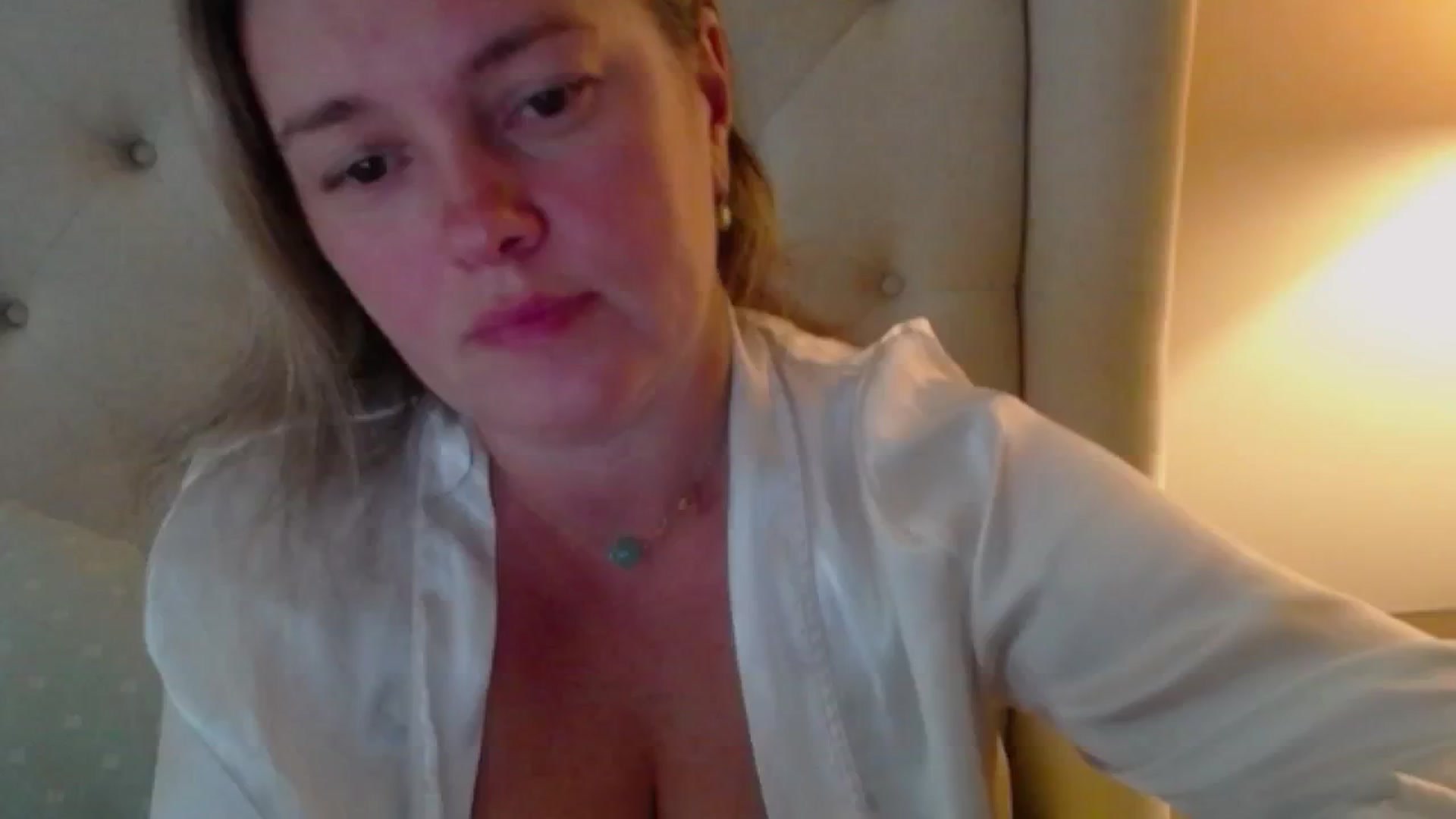 Gallery image thumbnail from J0llye's myfreecams stream on, 07/24/2024, 20:09 image 20 of 20