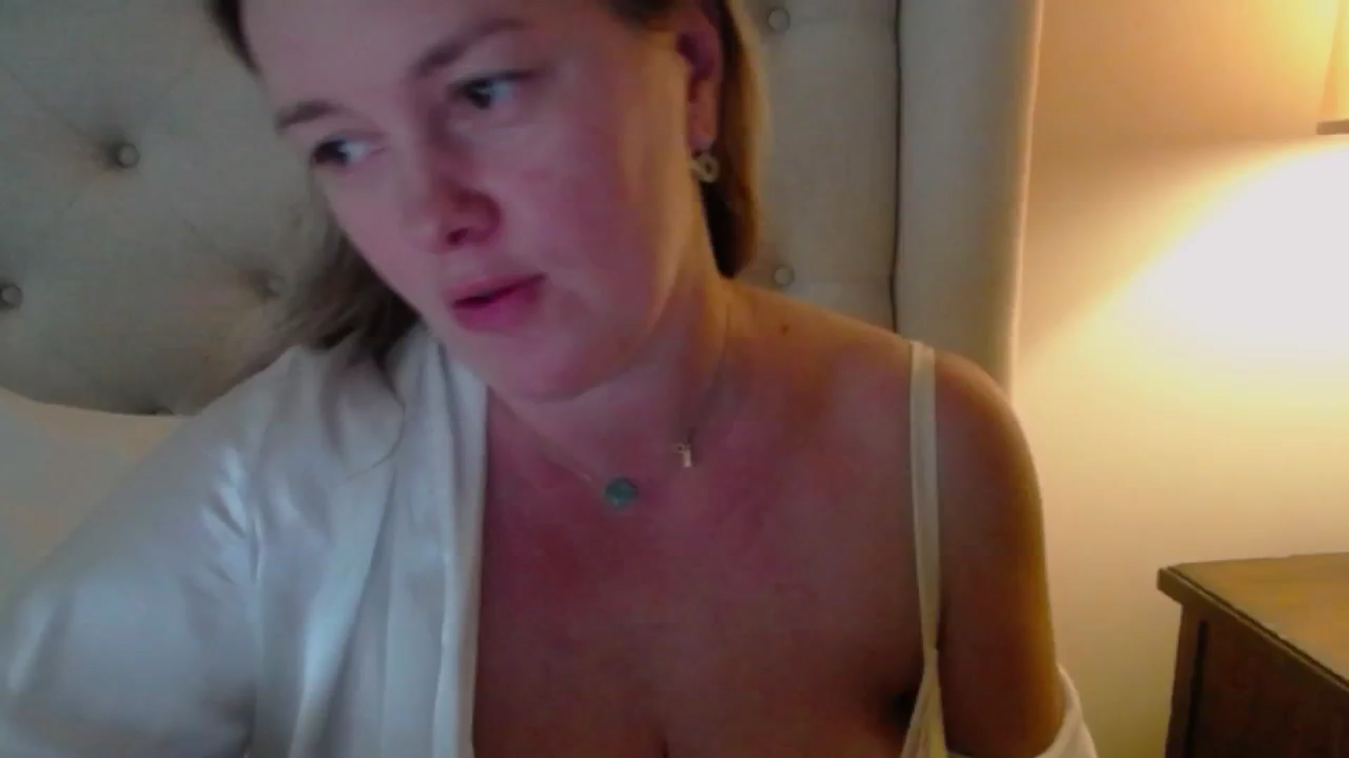 Gallery image thumbnail from J0llye's myfreecams stream on, 07/26/2024, 19:39 image 10 of 20