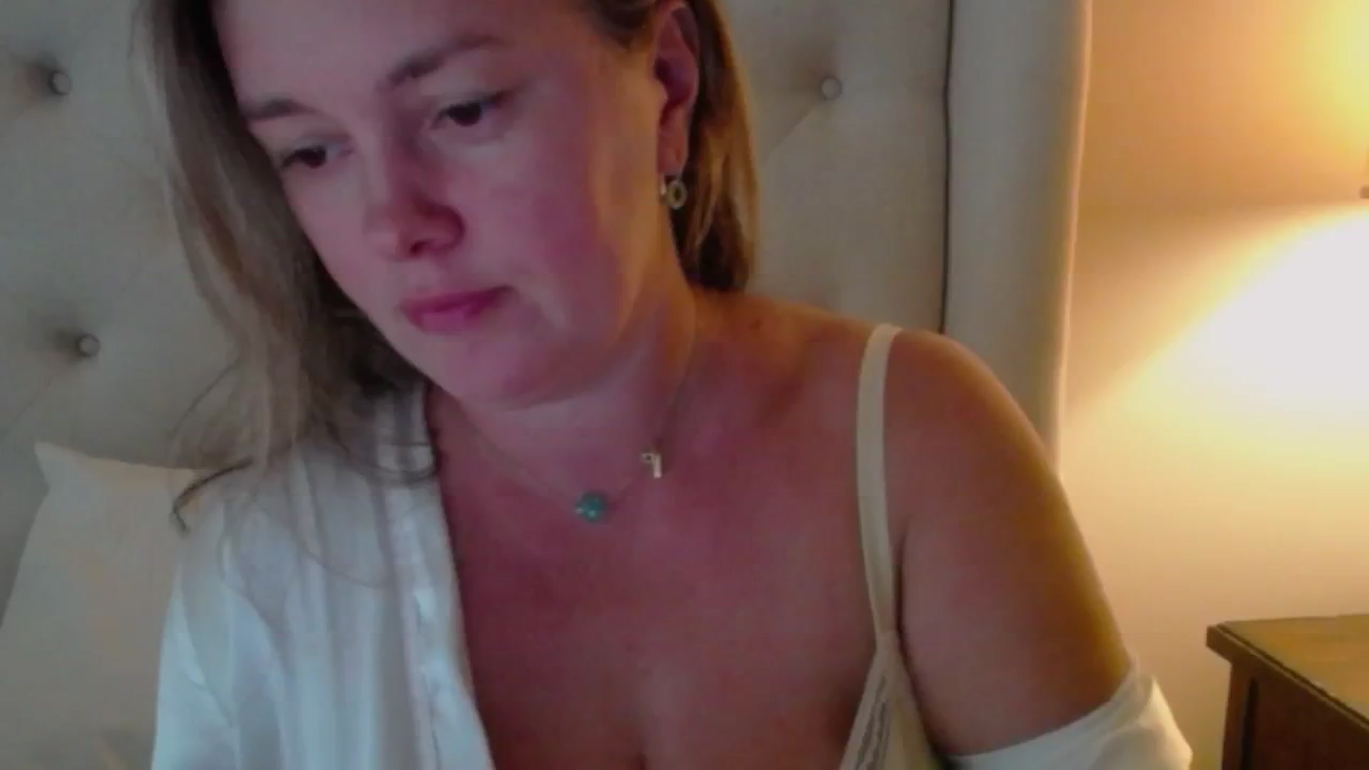 Gallery image thumbnail from J0llye's myfreecams stream on, 07/26/2024, 19:39 image 3 of 20
