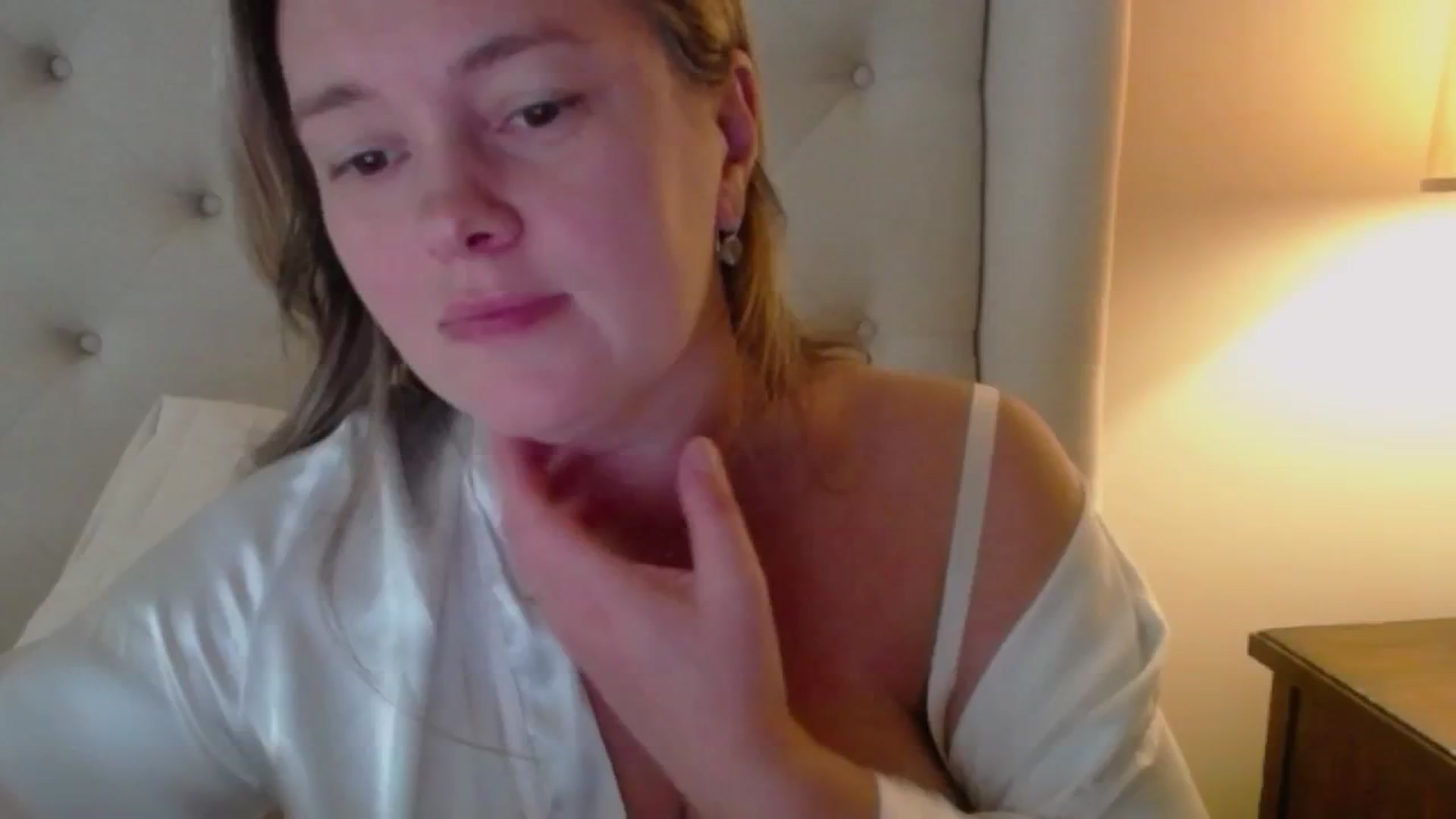 Gallery image thumbnail from J0llye's myfreecams stream on, 07/29/2024, 20:43 image 20 of 20