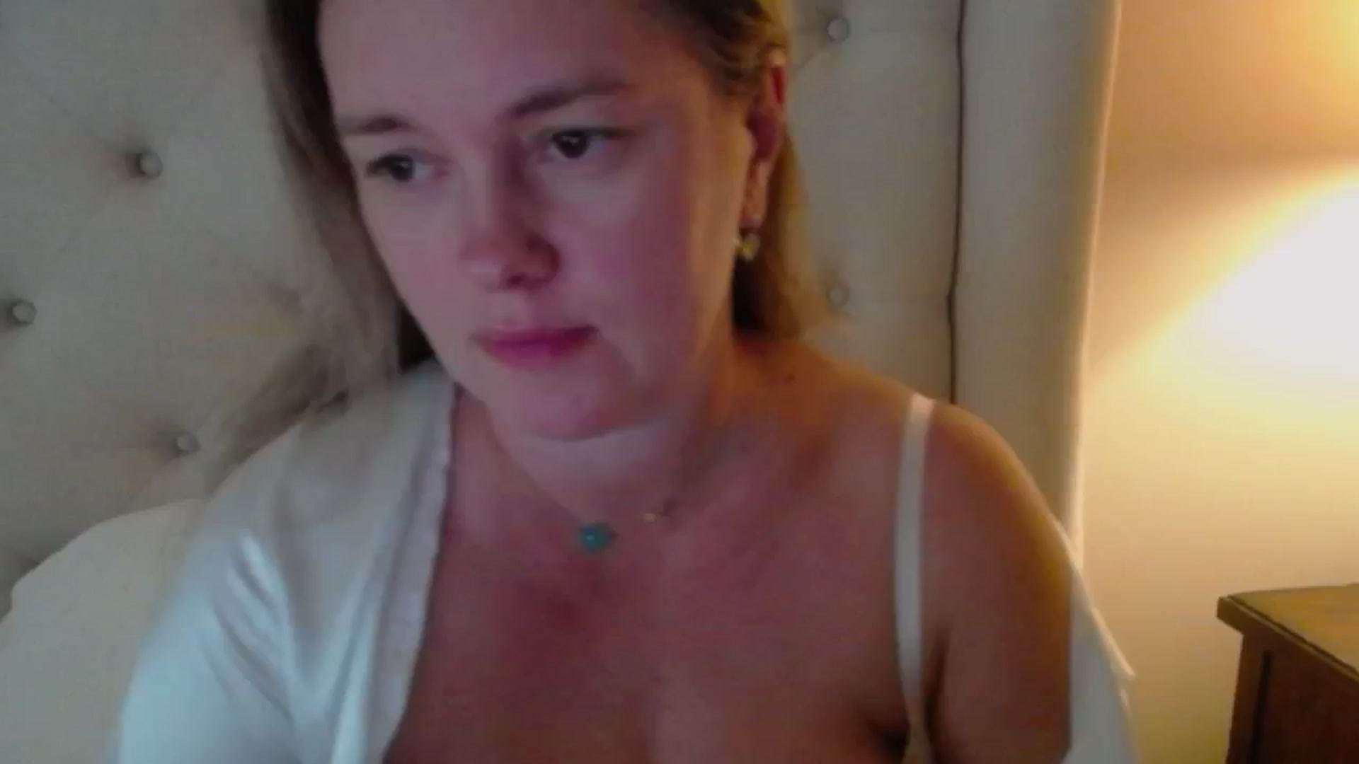 Gallery image thumbnail from J0llye's myfreecams stream on, 07/30/2024, 20:57 image 3 of 20
