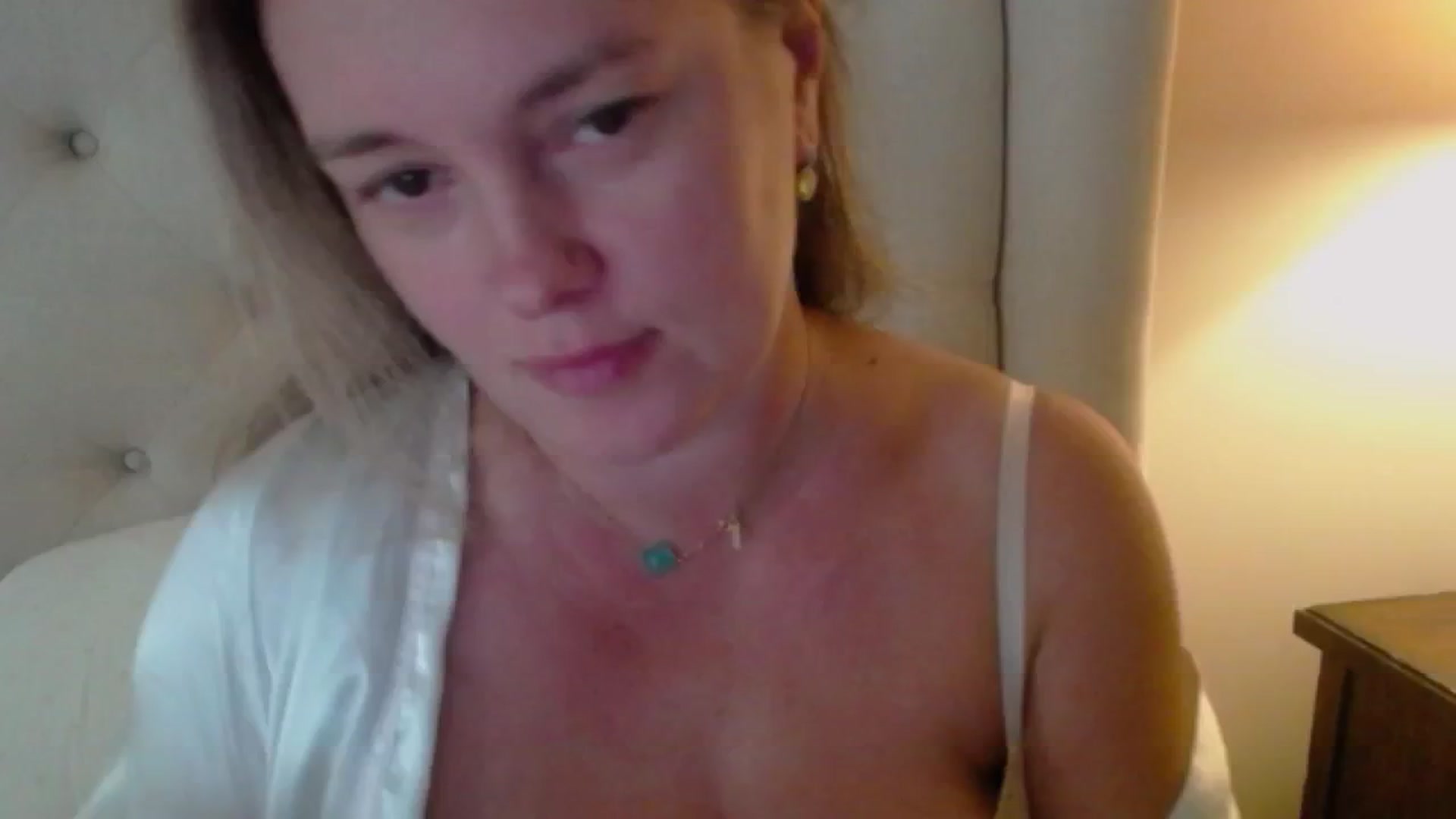 Gallery image thumbnail from J0llye's myfreecams stream on, 07/30/2024, 20:57 image 7 of 20