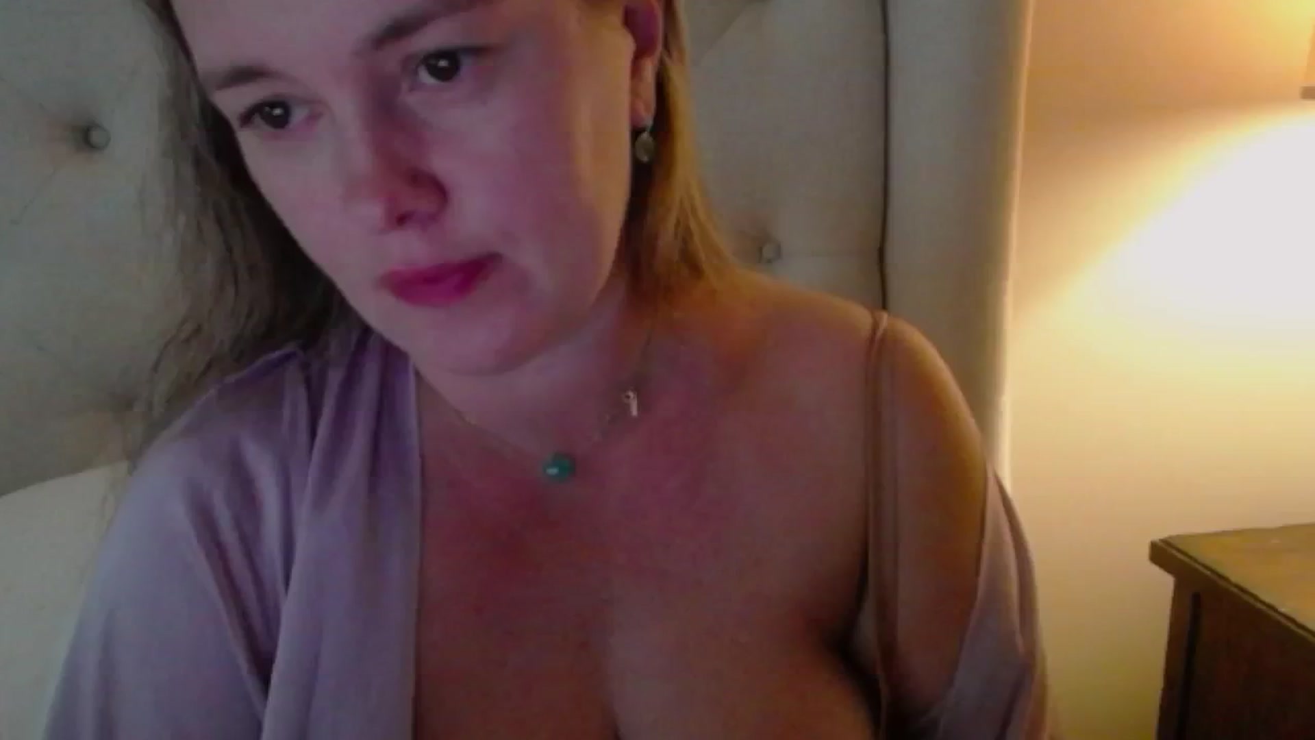 Gallery image thumbnail from J0llye's myfreecams stream on, 07/31/2024, 20:13 image 5 of 20
