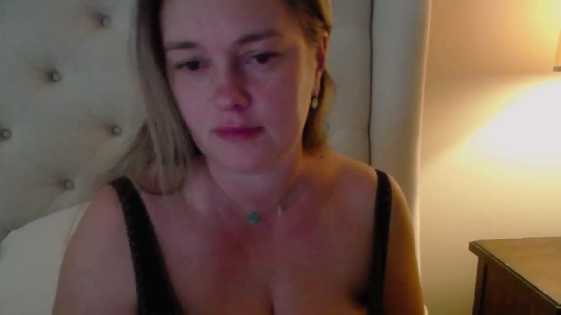 Gallery image thumbnail from J0llye's myfreecams stream on, 08/11/2024, 20:03 image 14 of 20