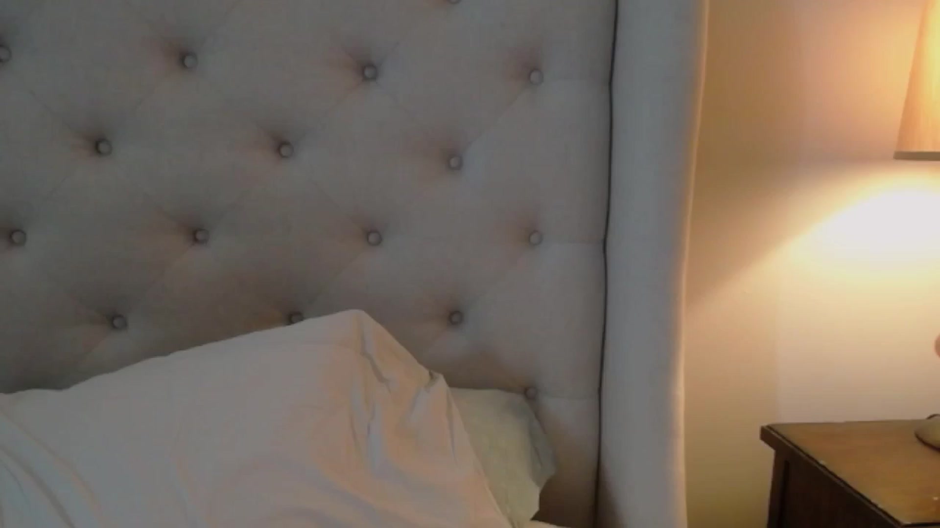 Gallery image thumbnail from J0llye's myfreecams stream on, 08/15/2024, 20:17 image 12 of 20
