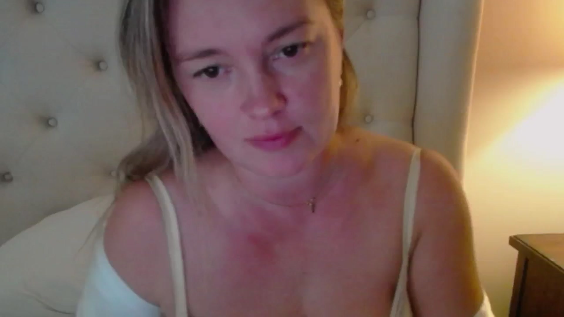 Gallery image thumbnail from J0llye's myfreecams stream on, 08/16/2024, 19:56 image 8 of 20