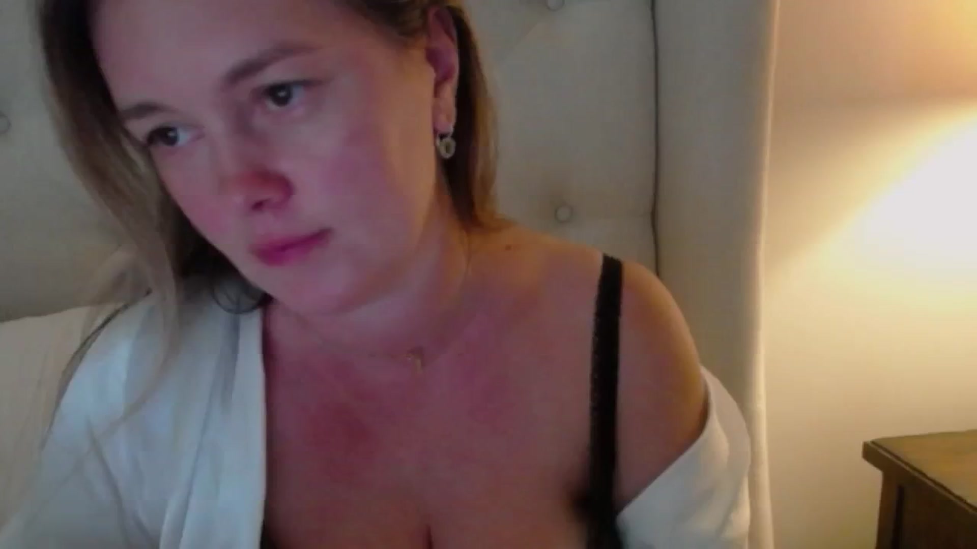 Gallery image thumbnail from J0llye's myfreecams stream on, 08/20/2024, 19:53 image 20 of 20
